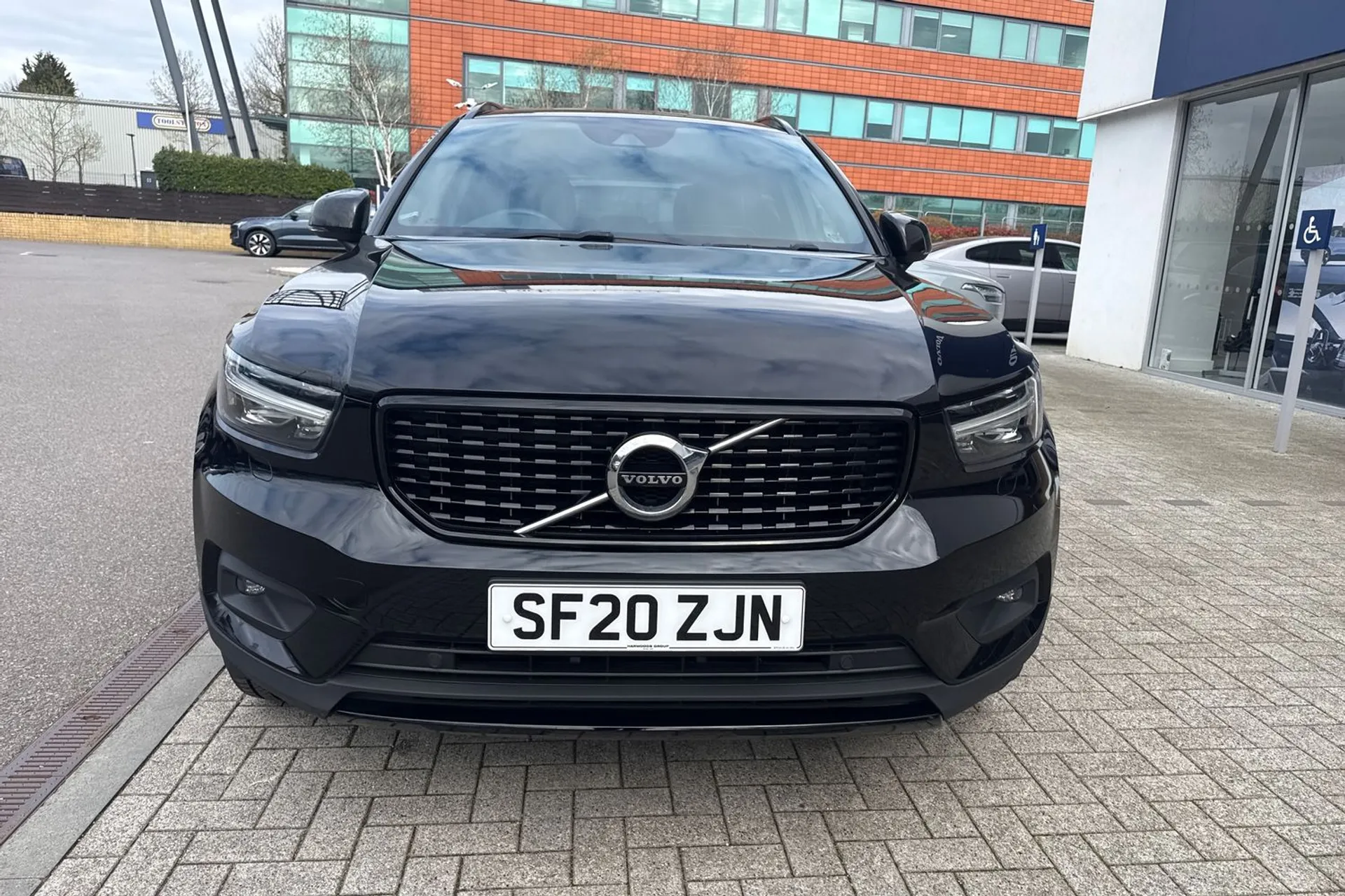 Volvo XC40 thumbnail image number 13