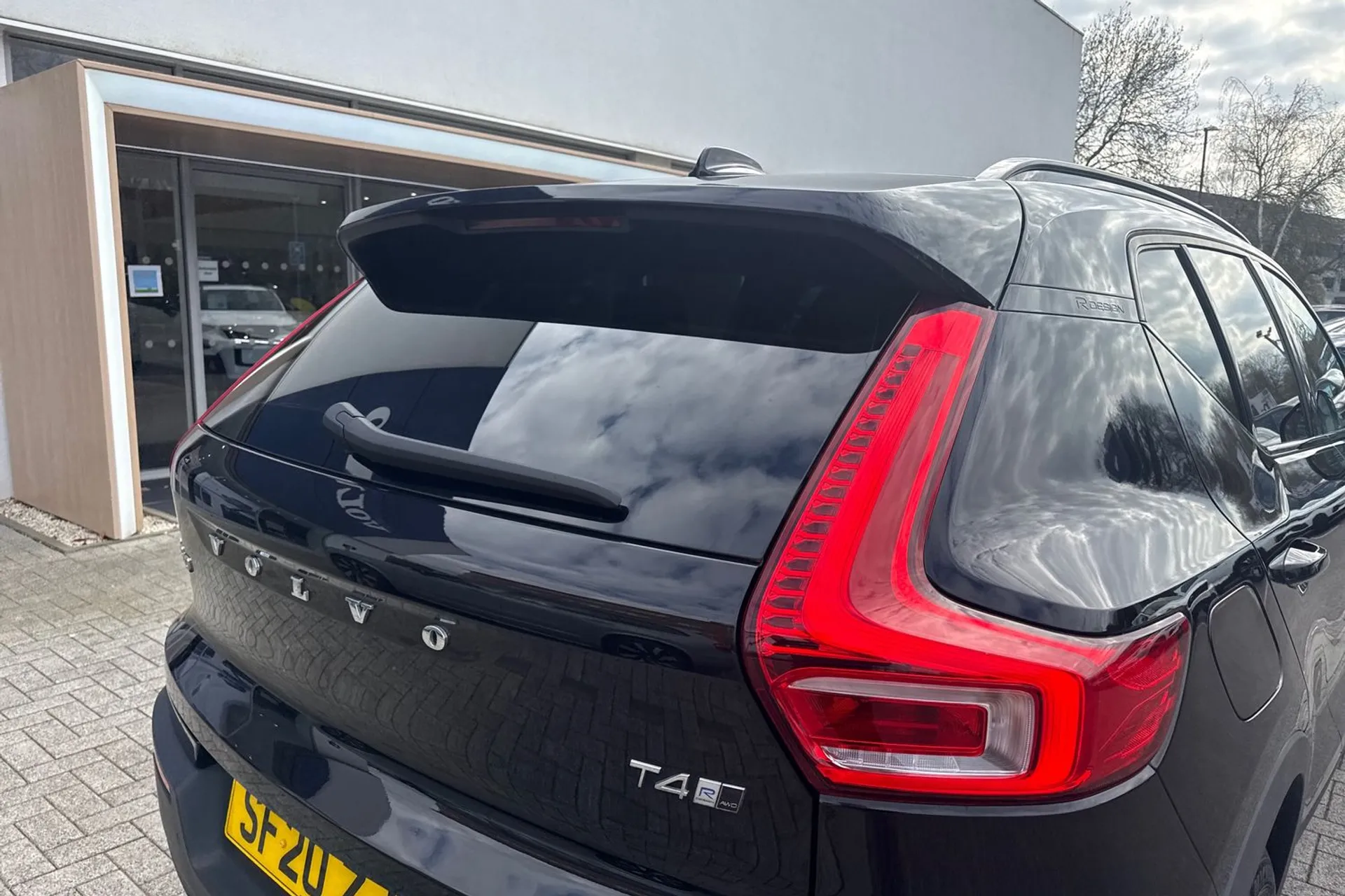 Volvo XC40 thumbnail image number 16