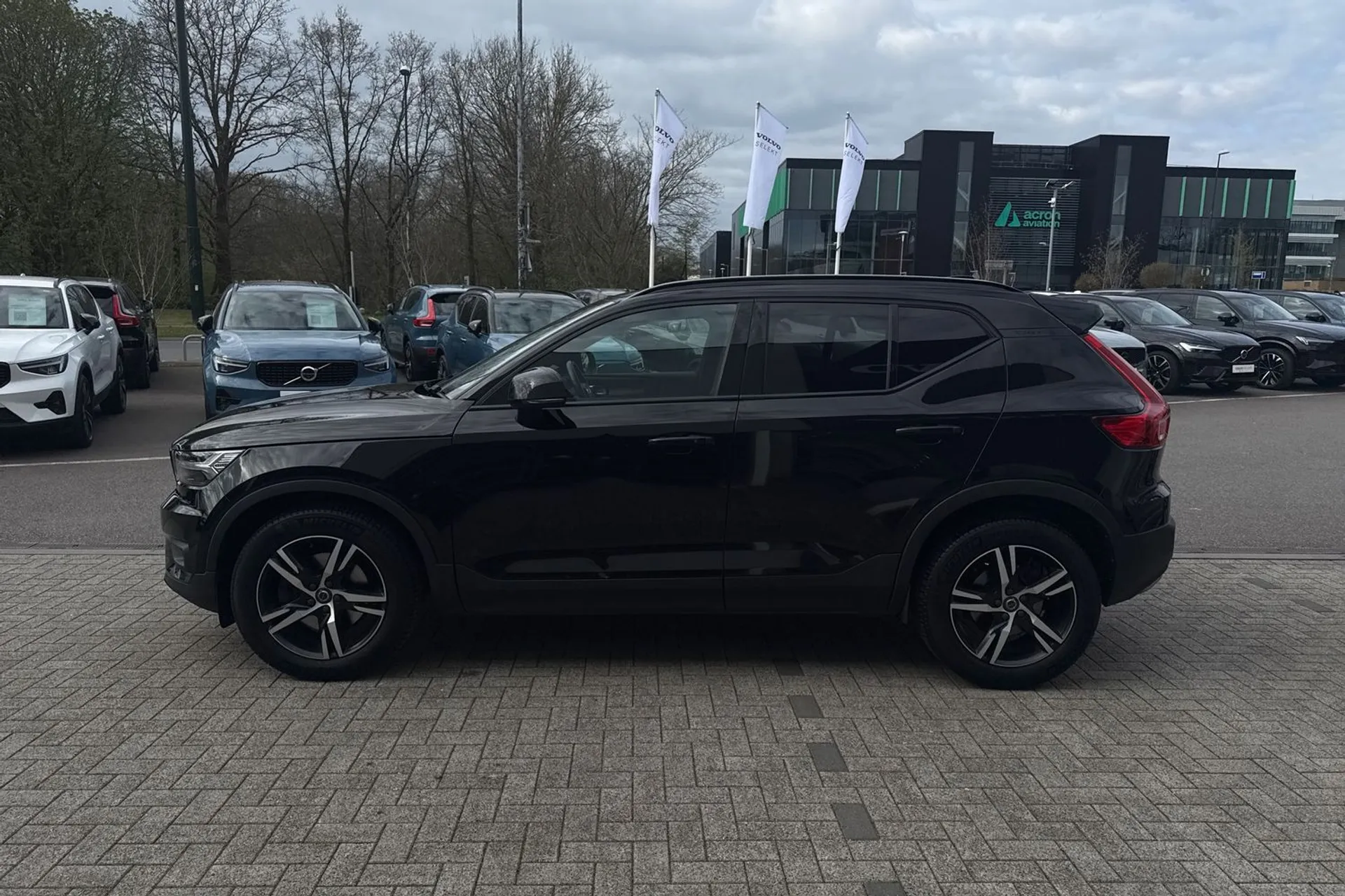 Volvo XC40 thumbnail image number 11
