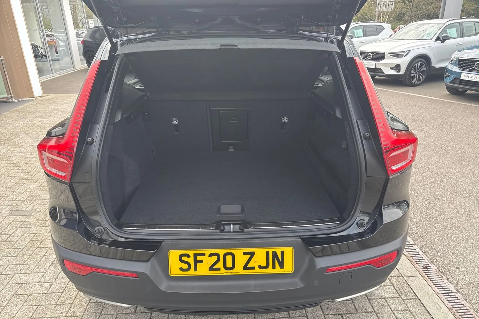 Volvo XC40 thumbnail image number 20