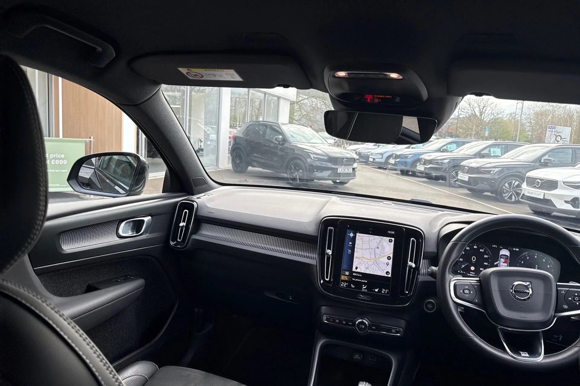 Volvo XC40 thumbnail image number 32