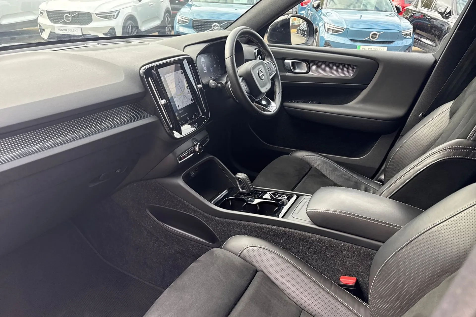 Volvo XC40 thumbnail image number 27