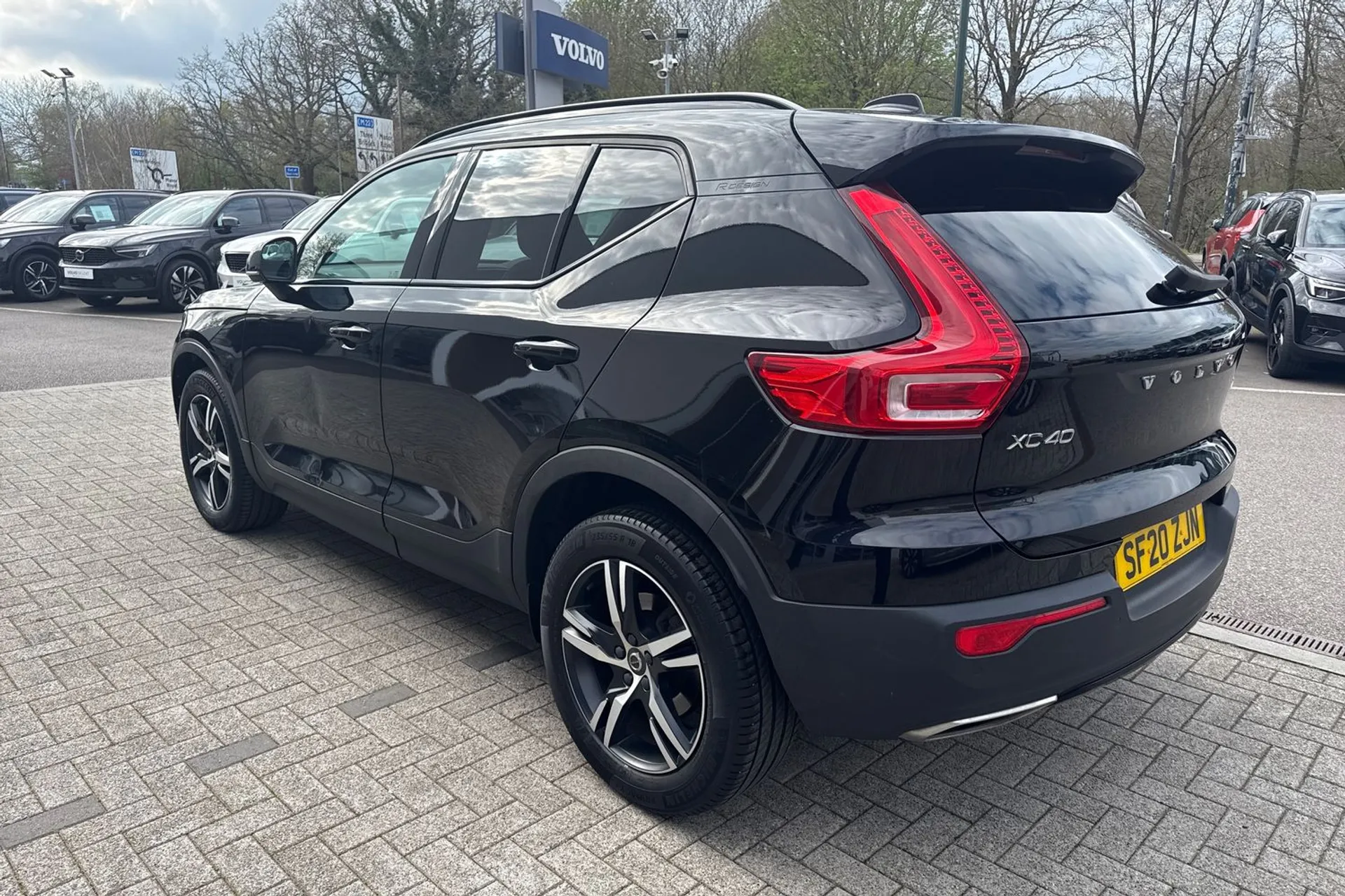 Volvo XC40 thumbnail image number 10