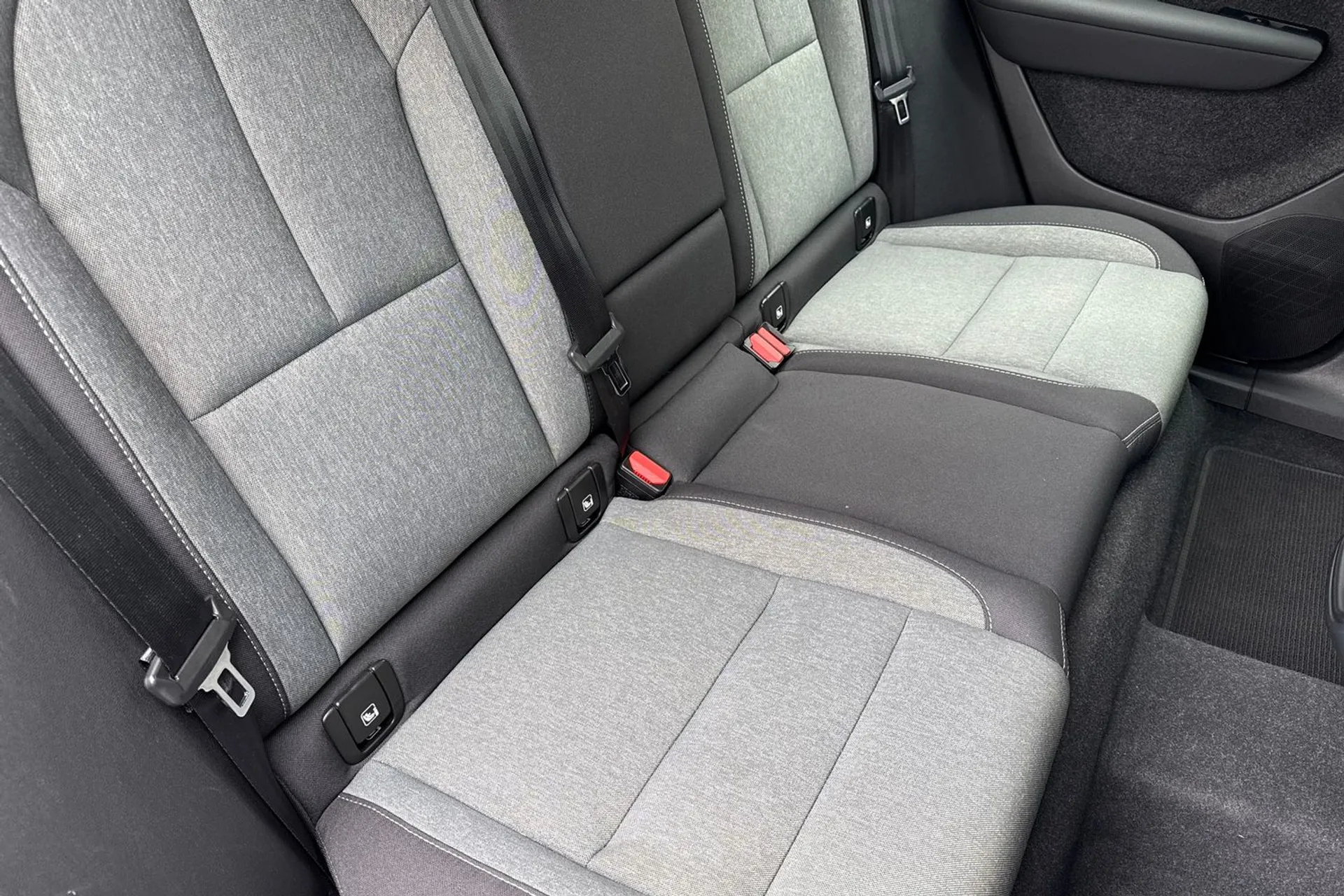 Volvo XC40 thumbnail image number 23