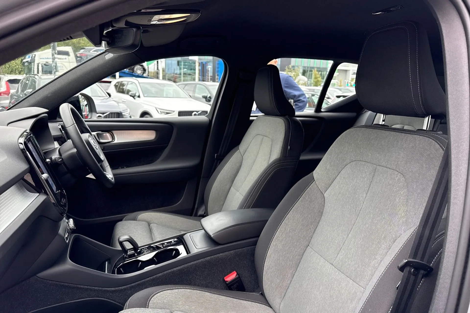 Volvo XC40 thumbnail image number 26