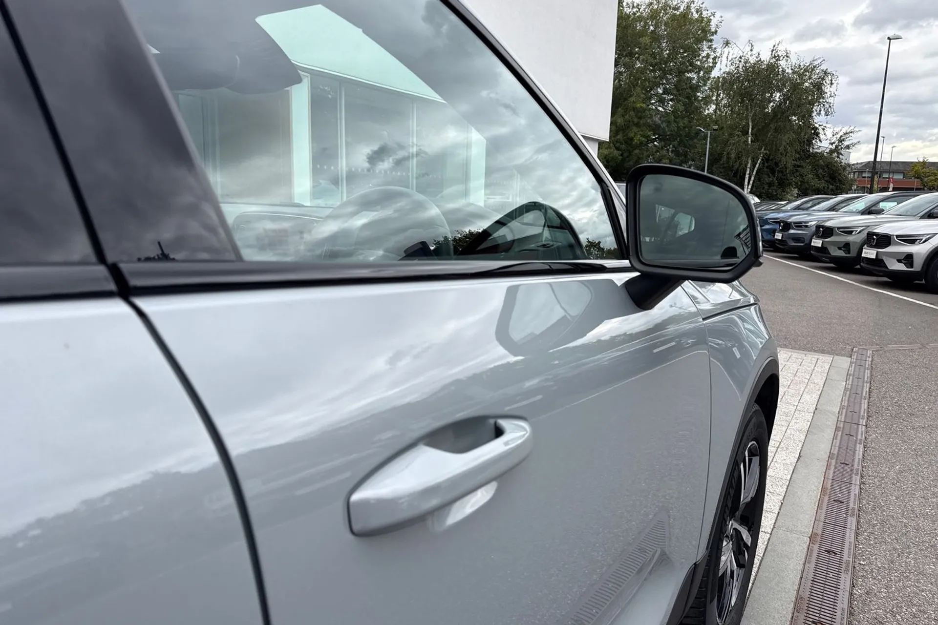 Volvo XC40 thumbnail image number 15