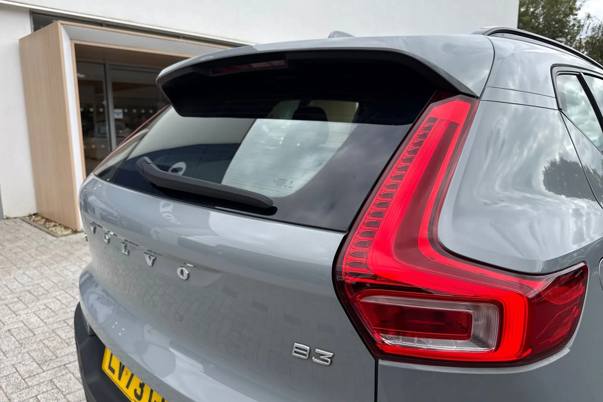 Volvo XC40 thumbnail image number 14