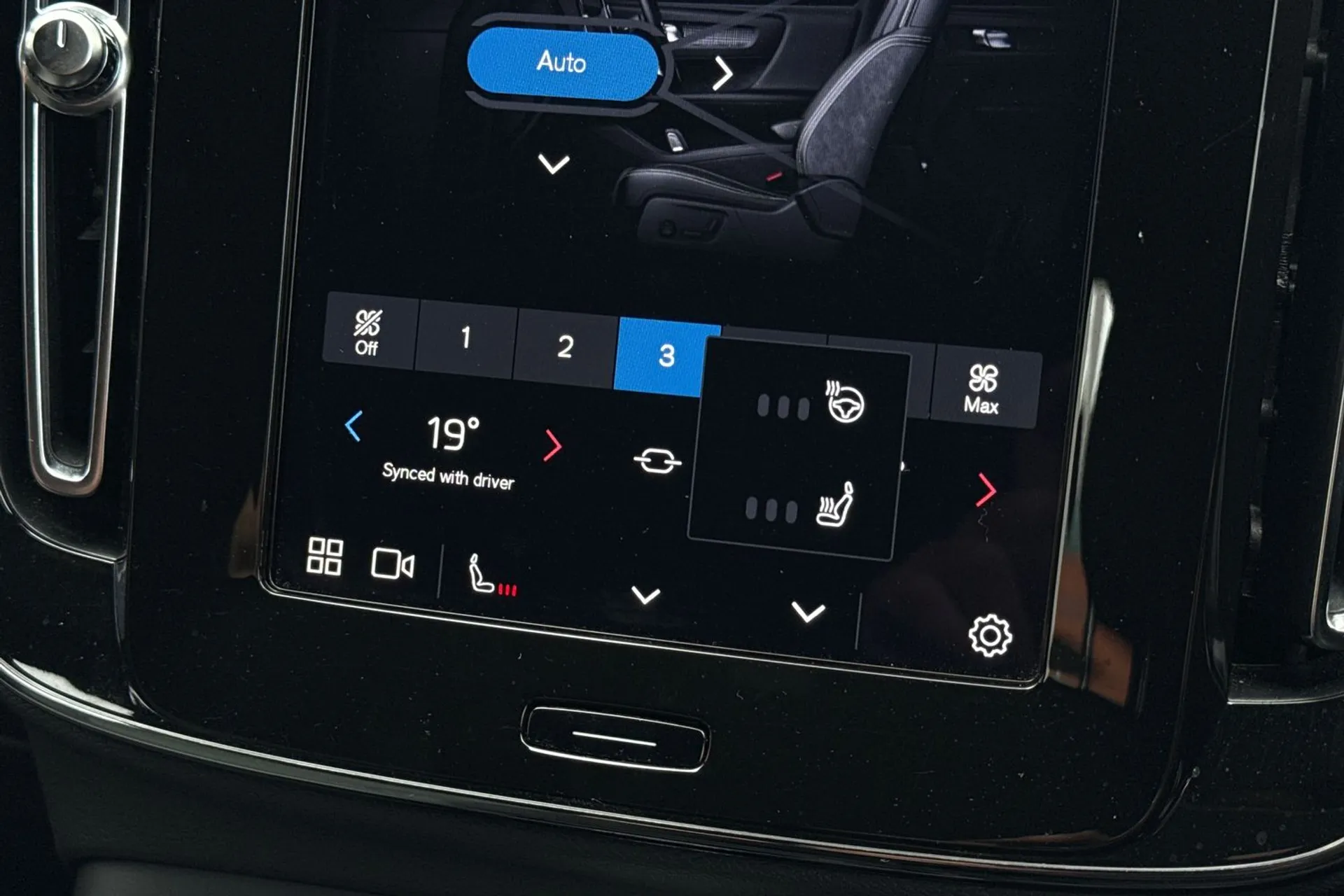 Volvo XC40 thumbnail image number 39