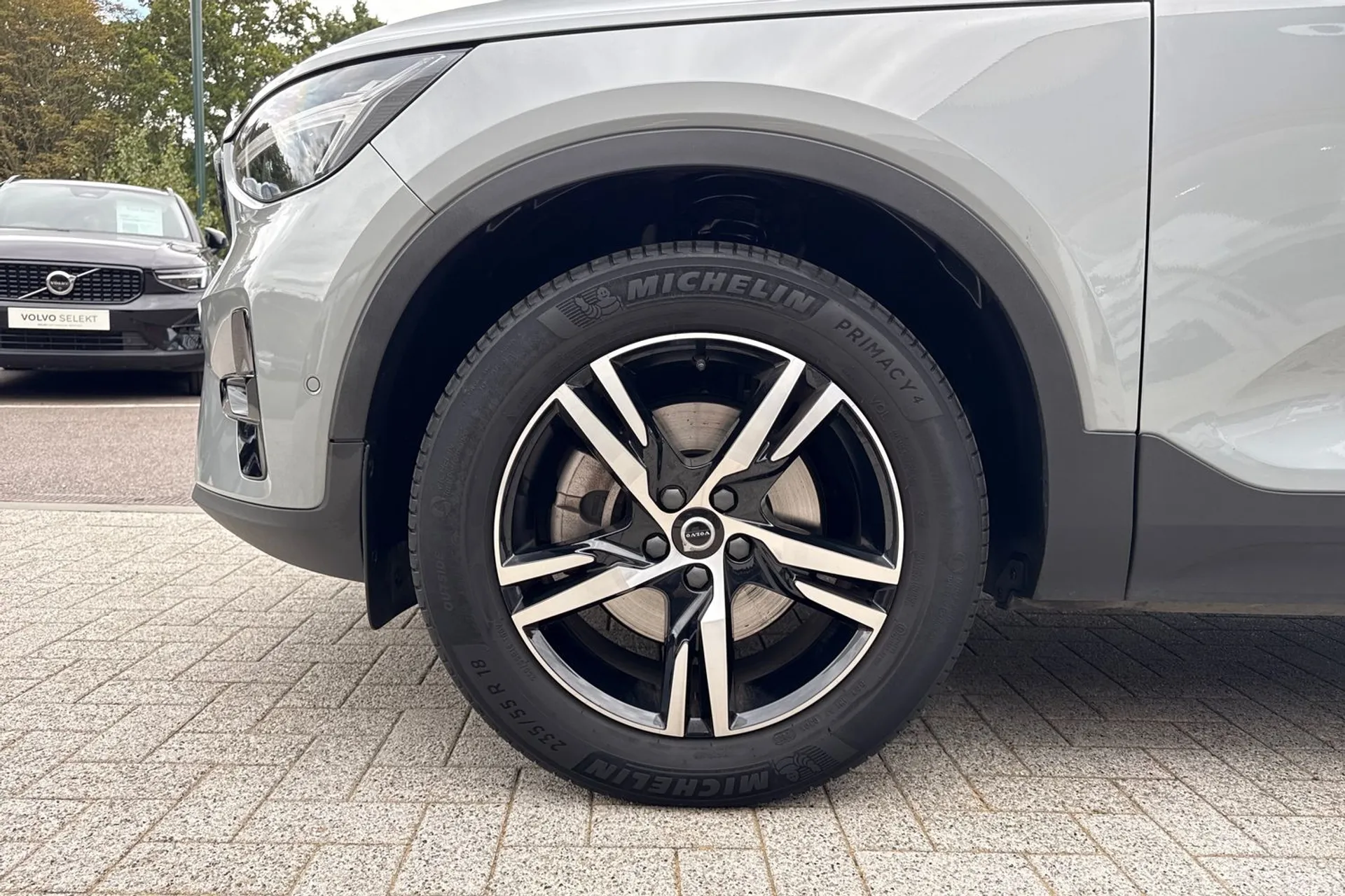 Volvo XC40 thumbnail image number 12