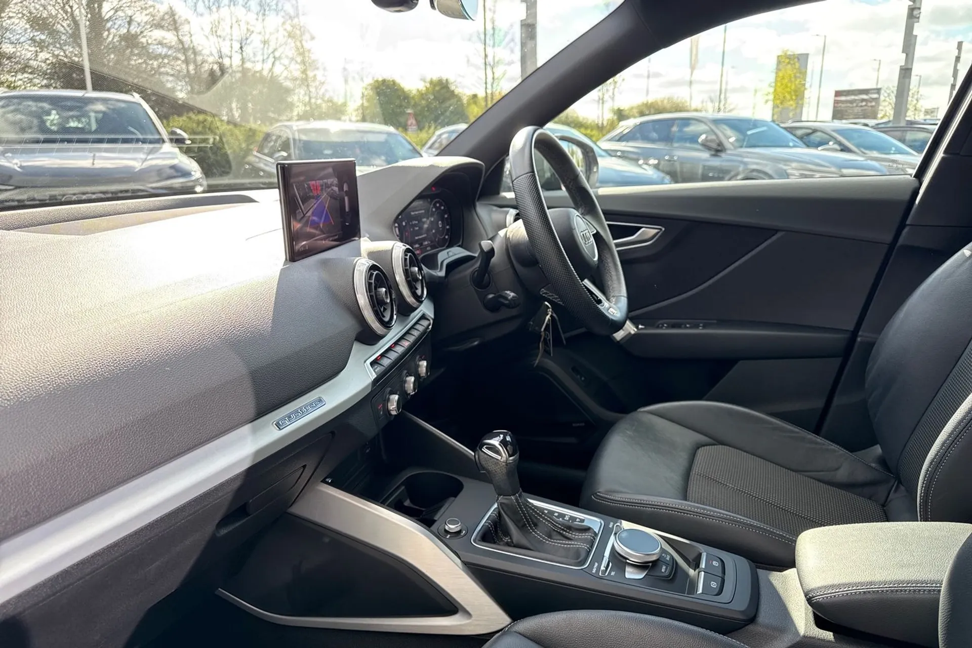 Audi Q2 thumbnail image number 13