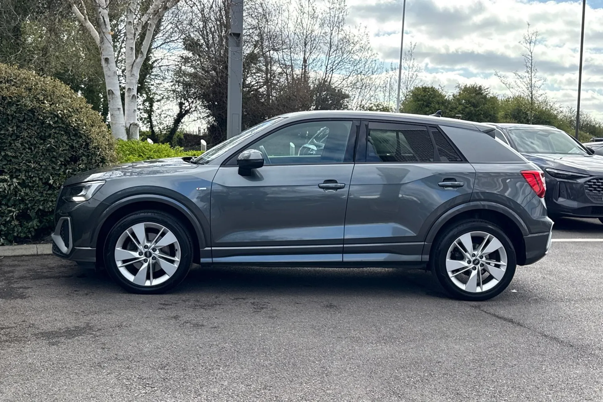 Audi Q2 thumbnail image number 17