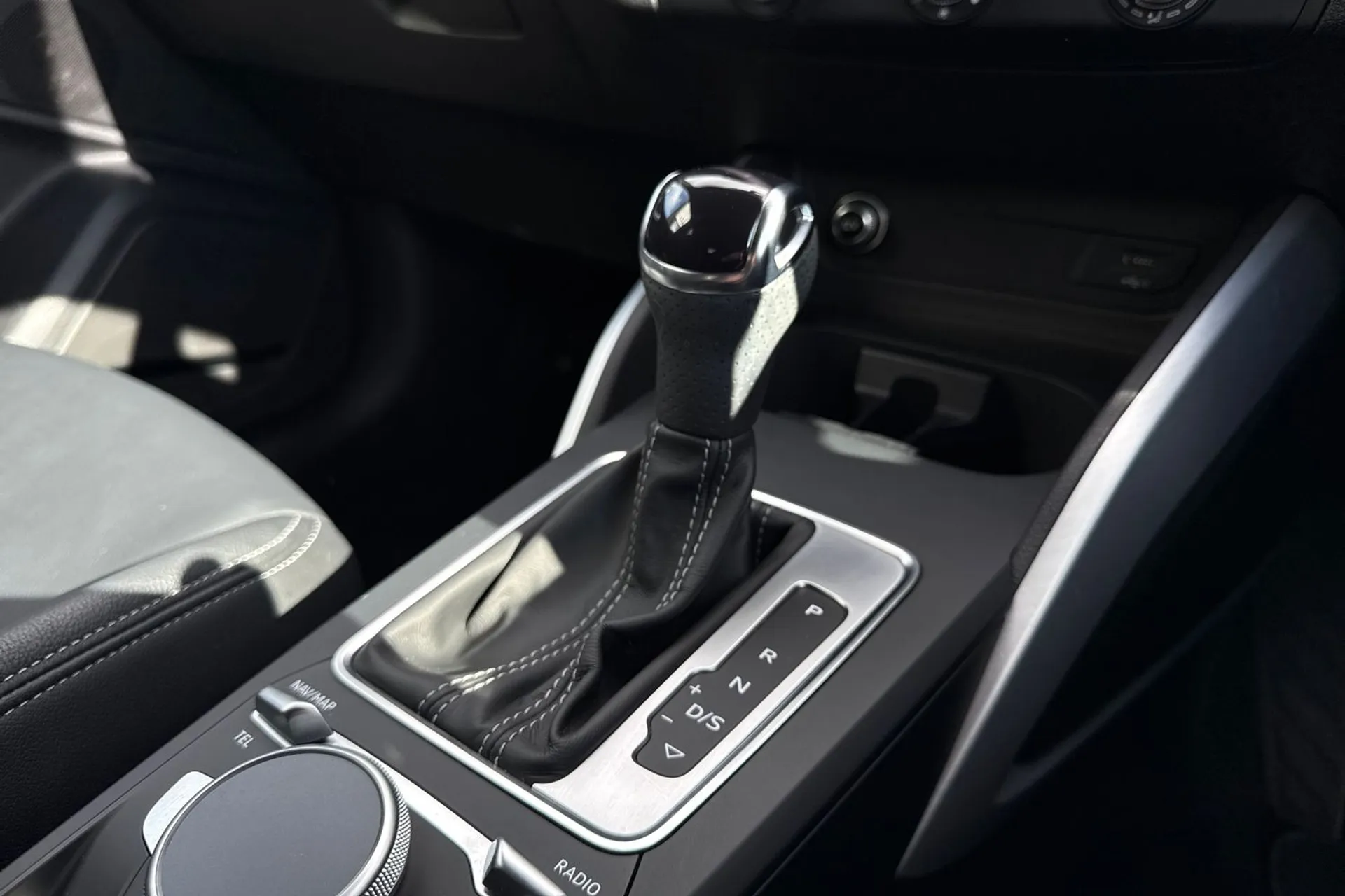 Audi Q2 thumbnail image number 9