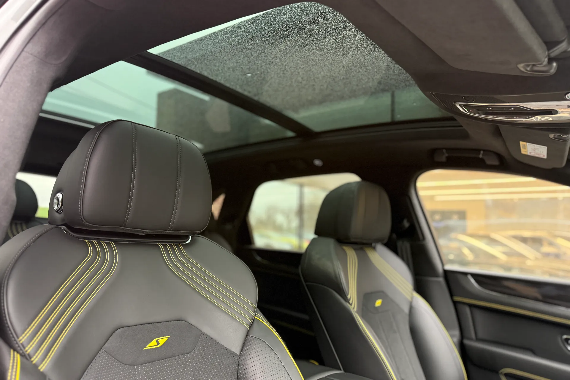 Bentley BENTAYGA thumbnail image number 16