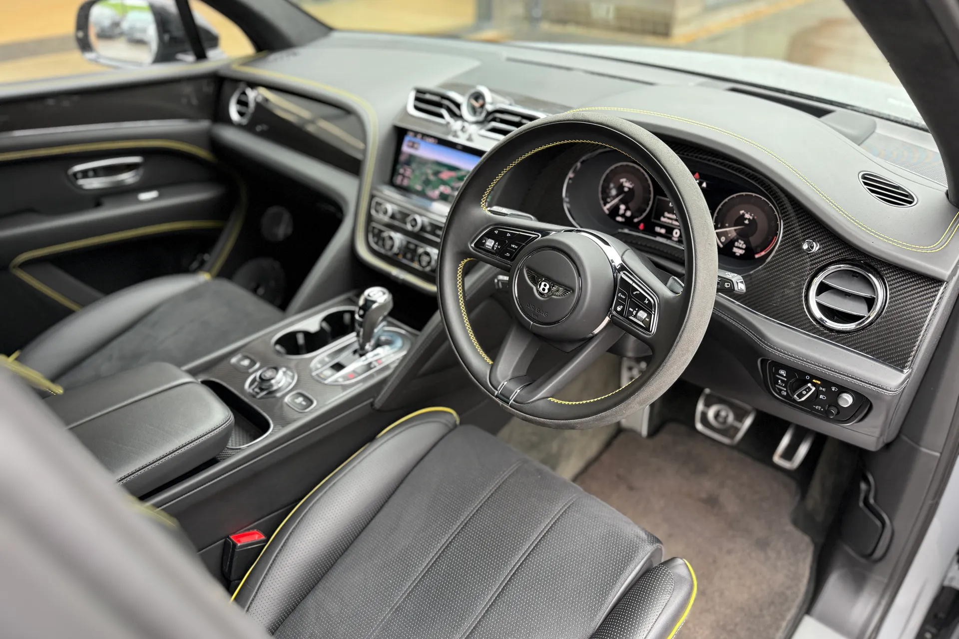 Bentley BENTAYGA thumbnail image number 10