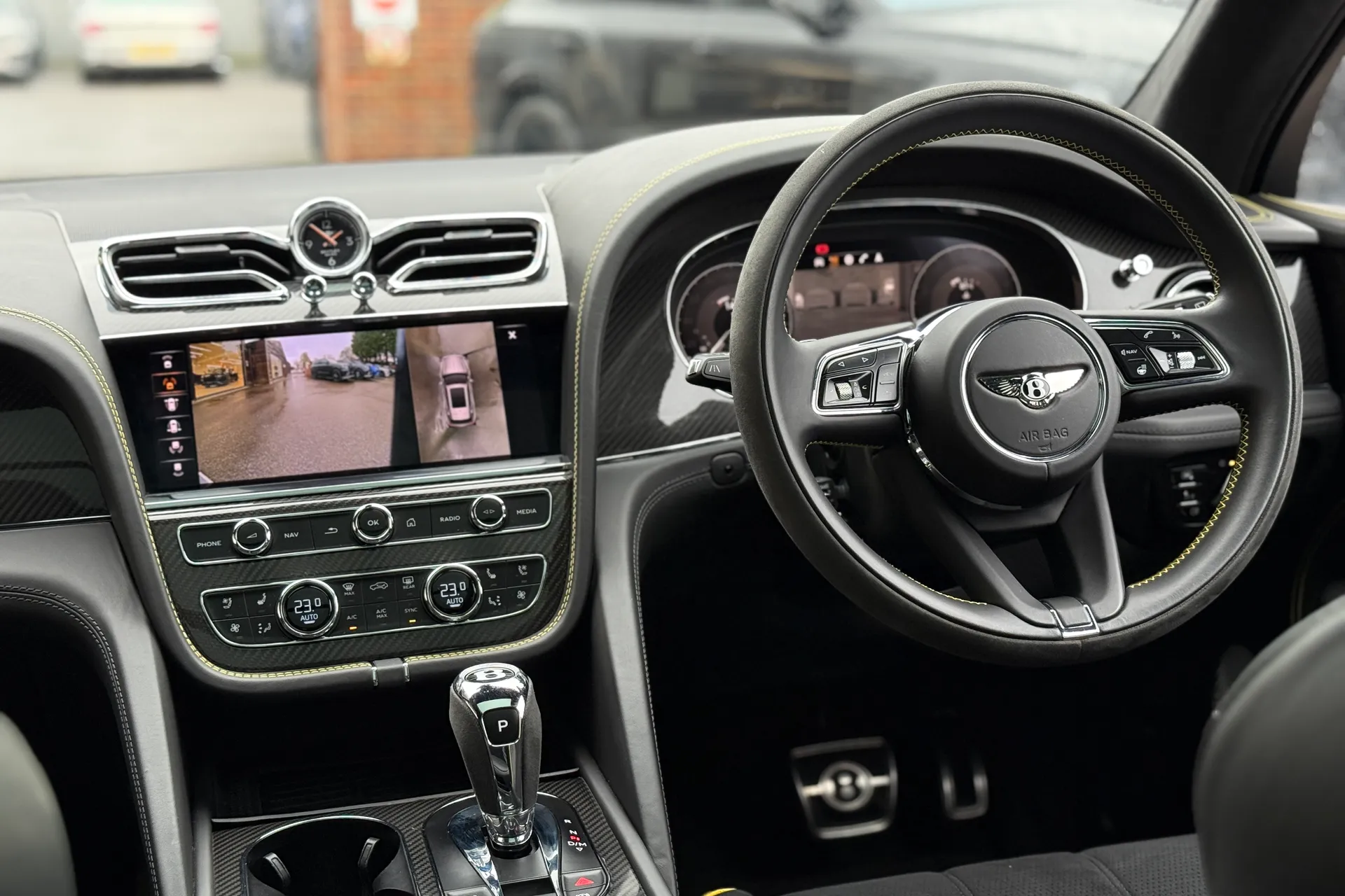 Bentley BENTAYGA thumbnail image number 38