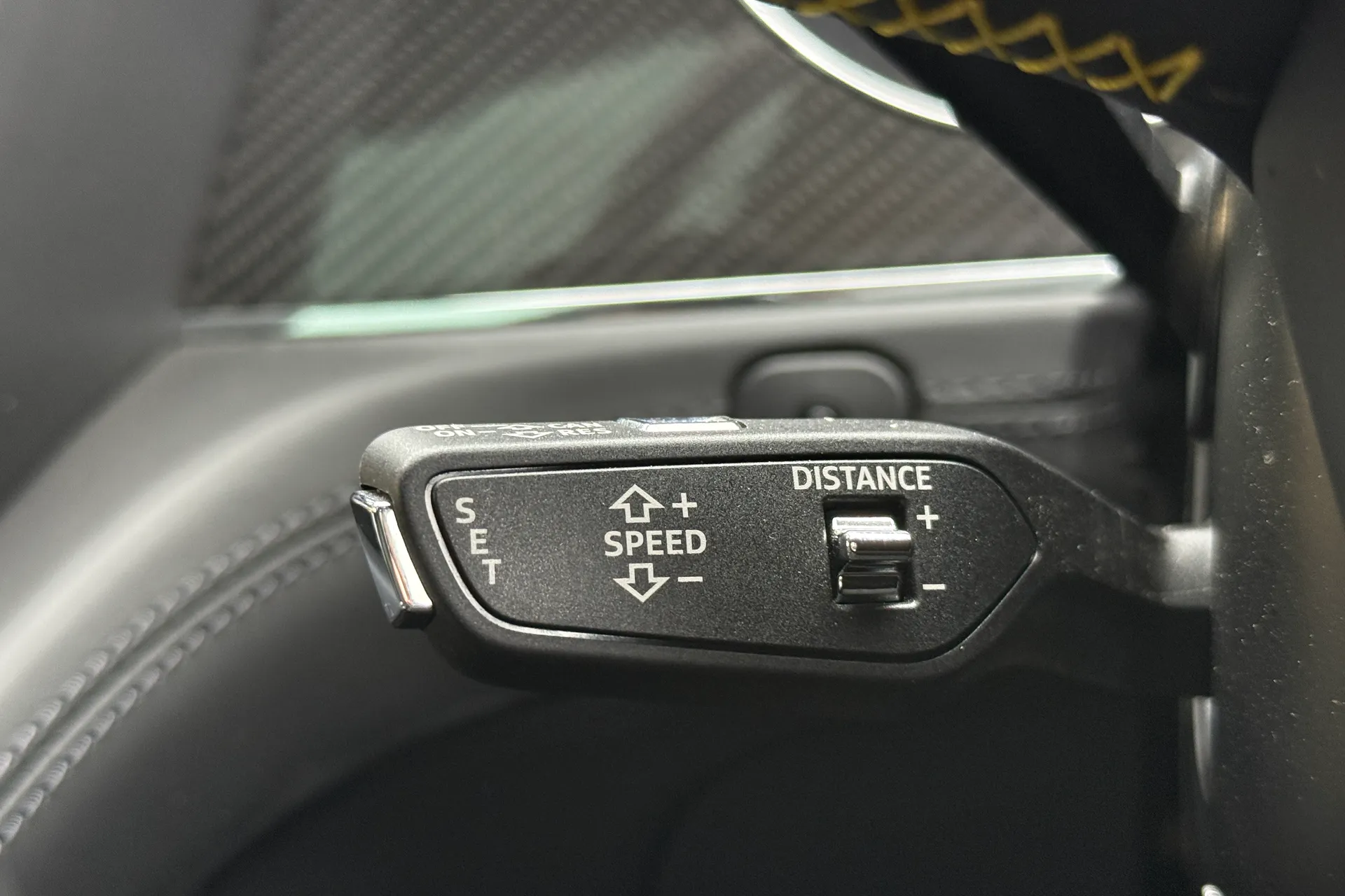 Bentley BENTAYGA thumbnail image number 22