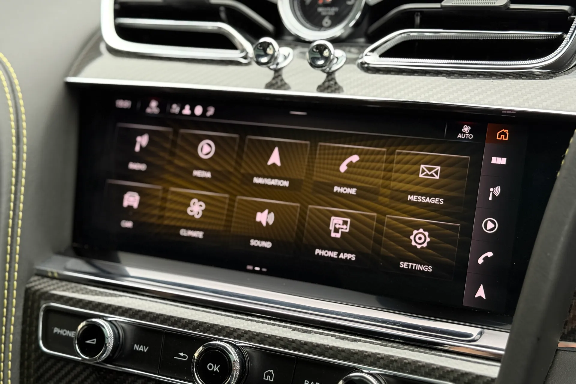 Bentley BENTAYGA thumbnail image number 29