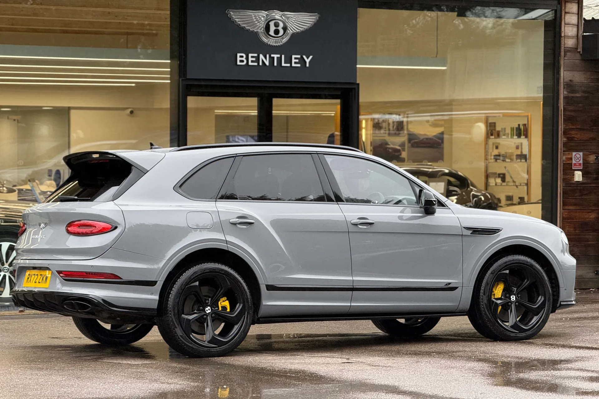 Bentley BENTAYGA thumbnail image number 7