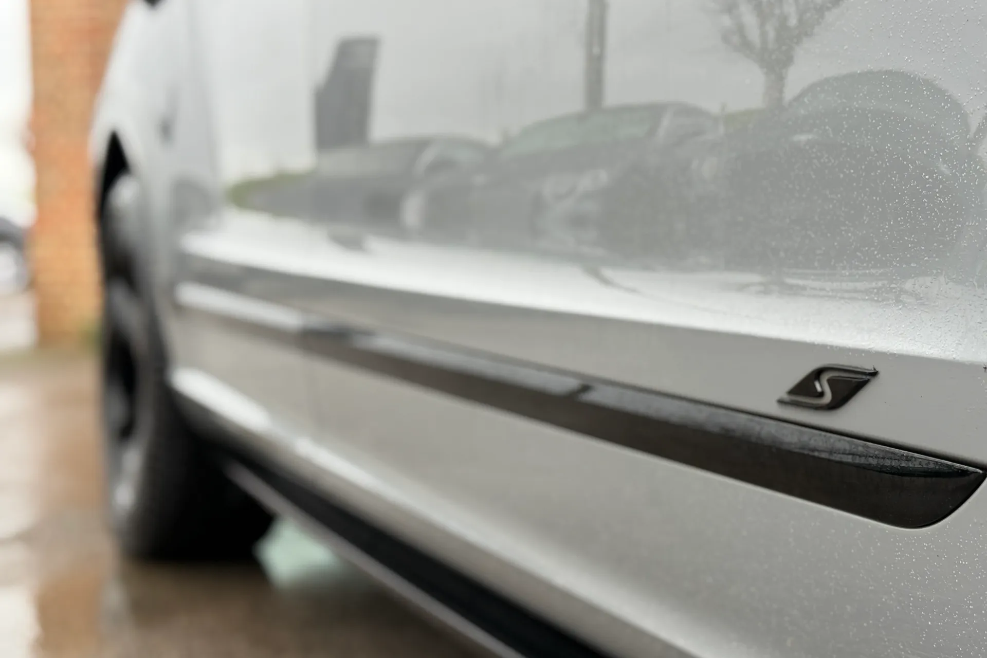 Bentley BENTAYGA thumbnail image number 6