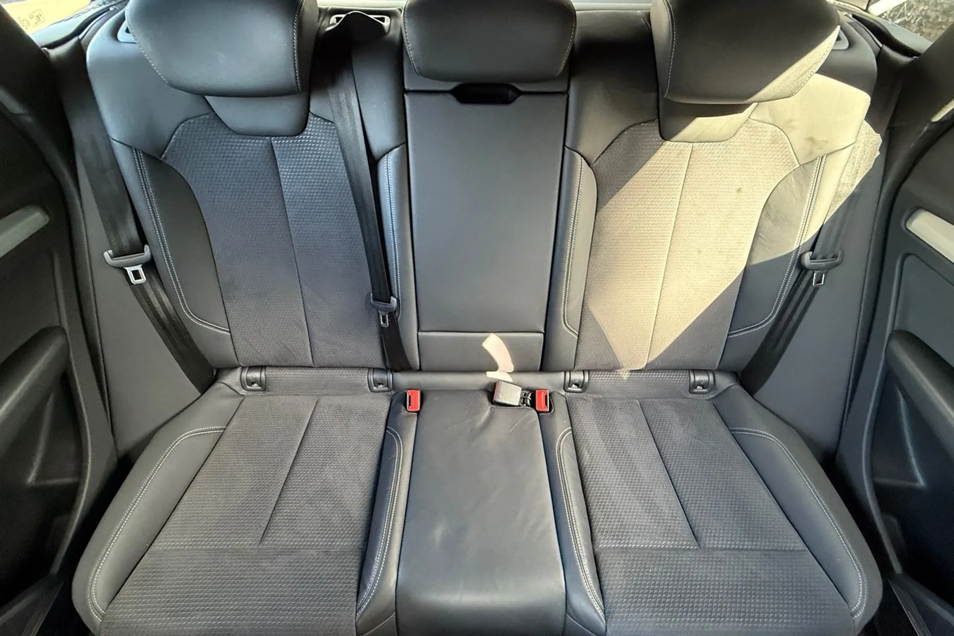 Audi Q5 thumbnail image number 32