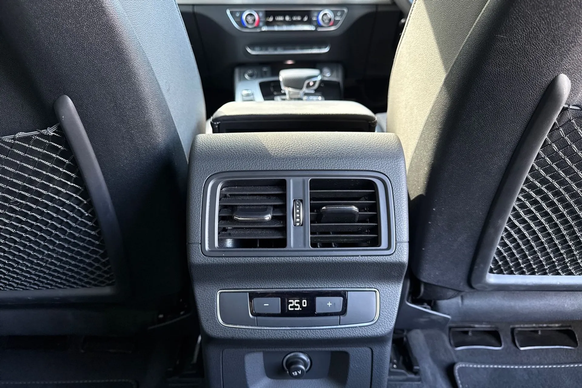 Audi Q5 thumbnail image number 35