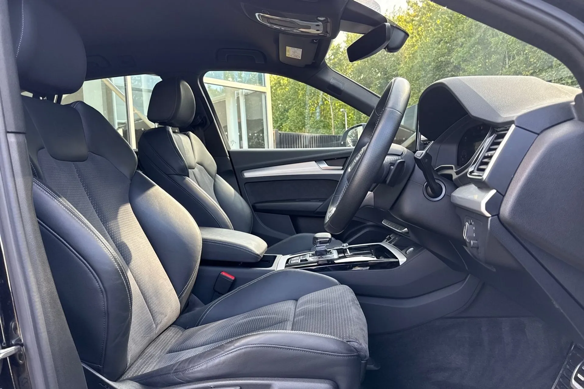 Audi Q5 thumbnail image number 11