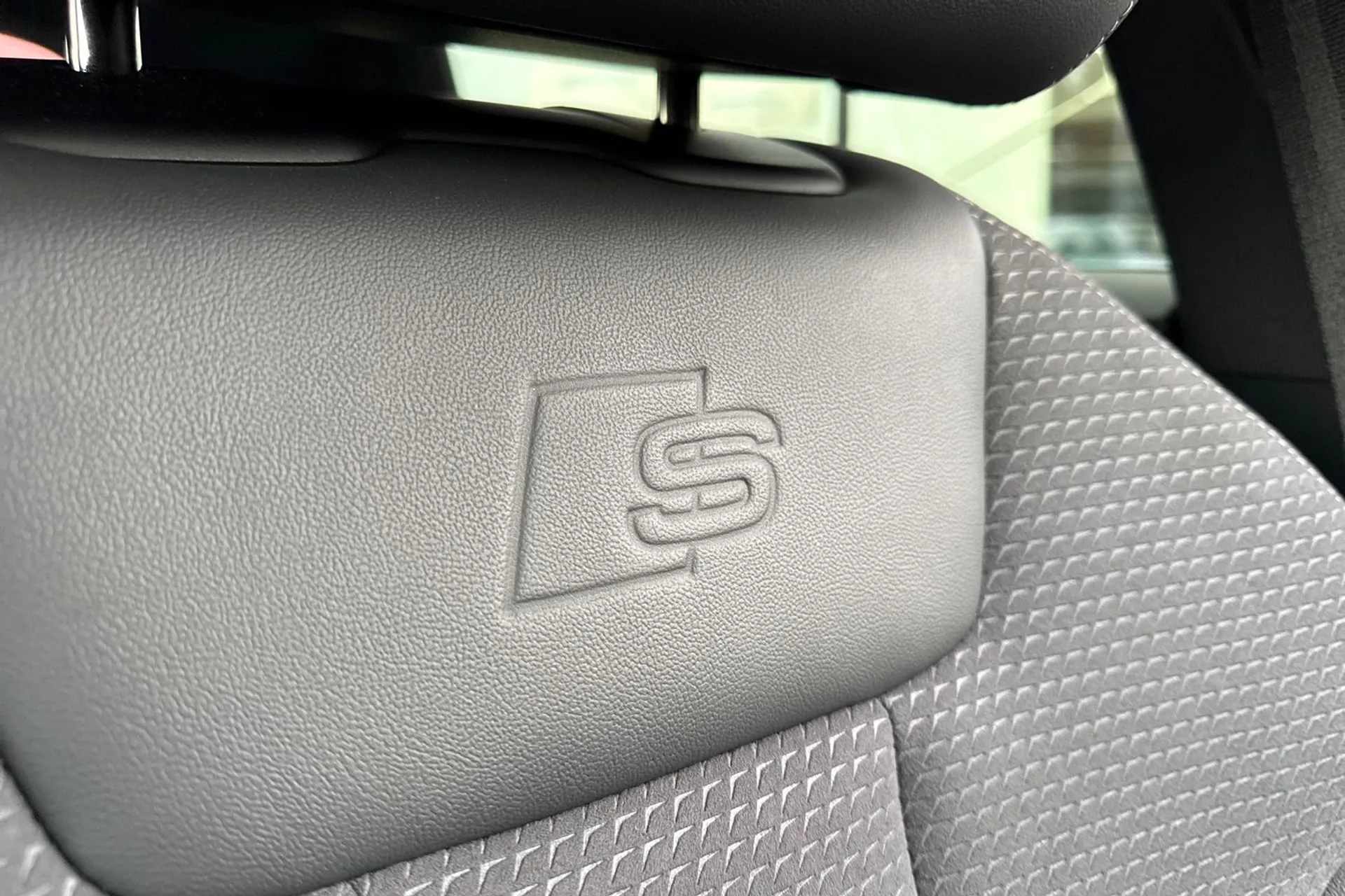 Audi A5 thumbnail image number 27