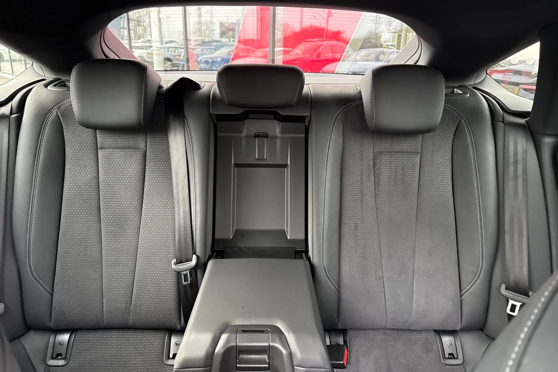 Audi A5 thumbnail image number 31