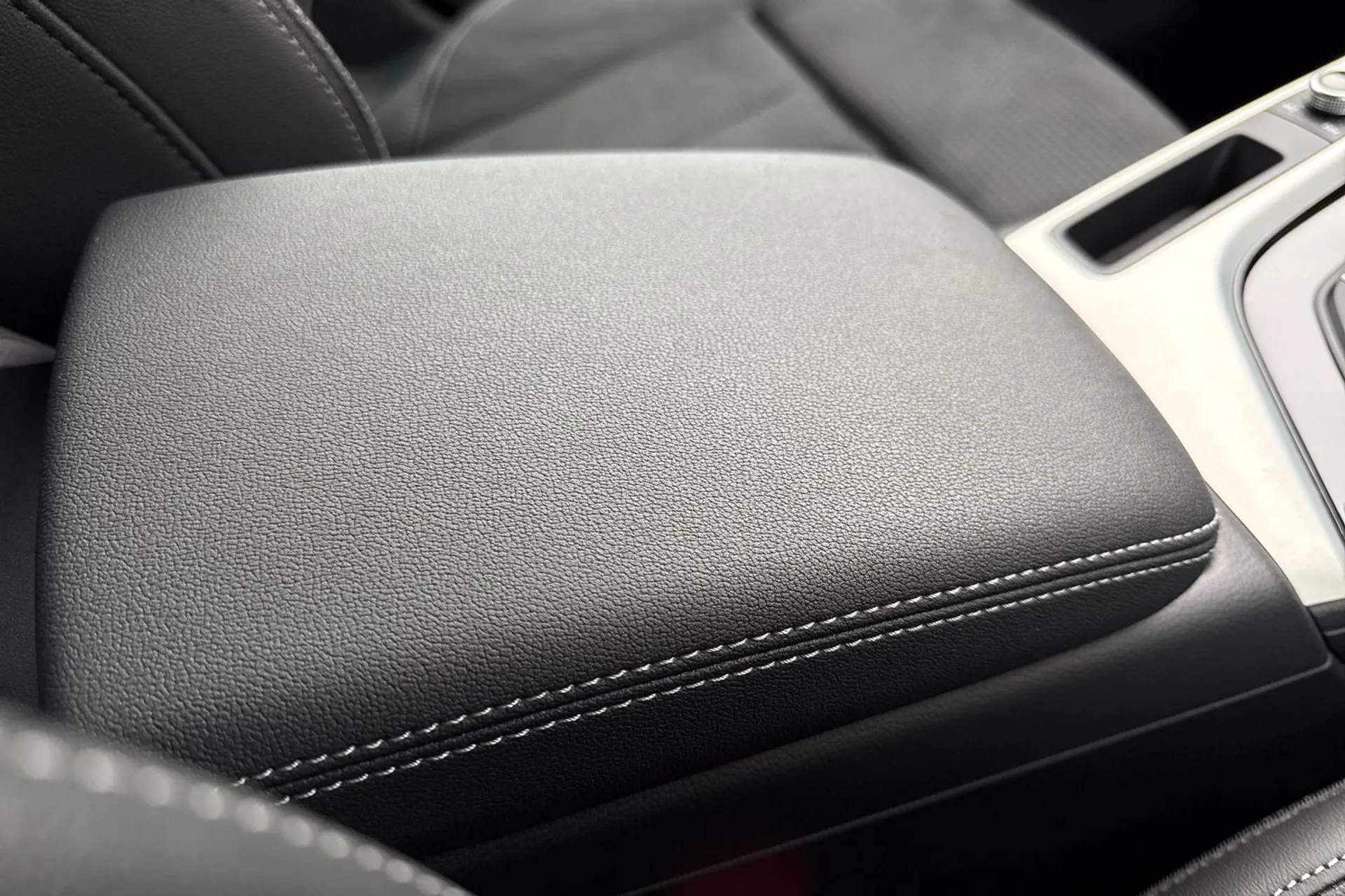 Audi A5 thumbnail image number 35