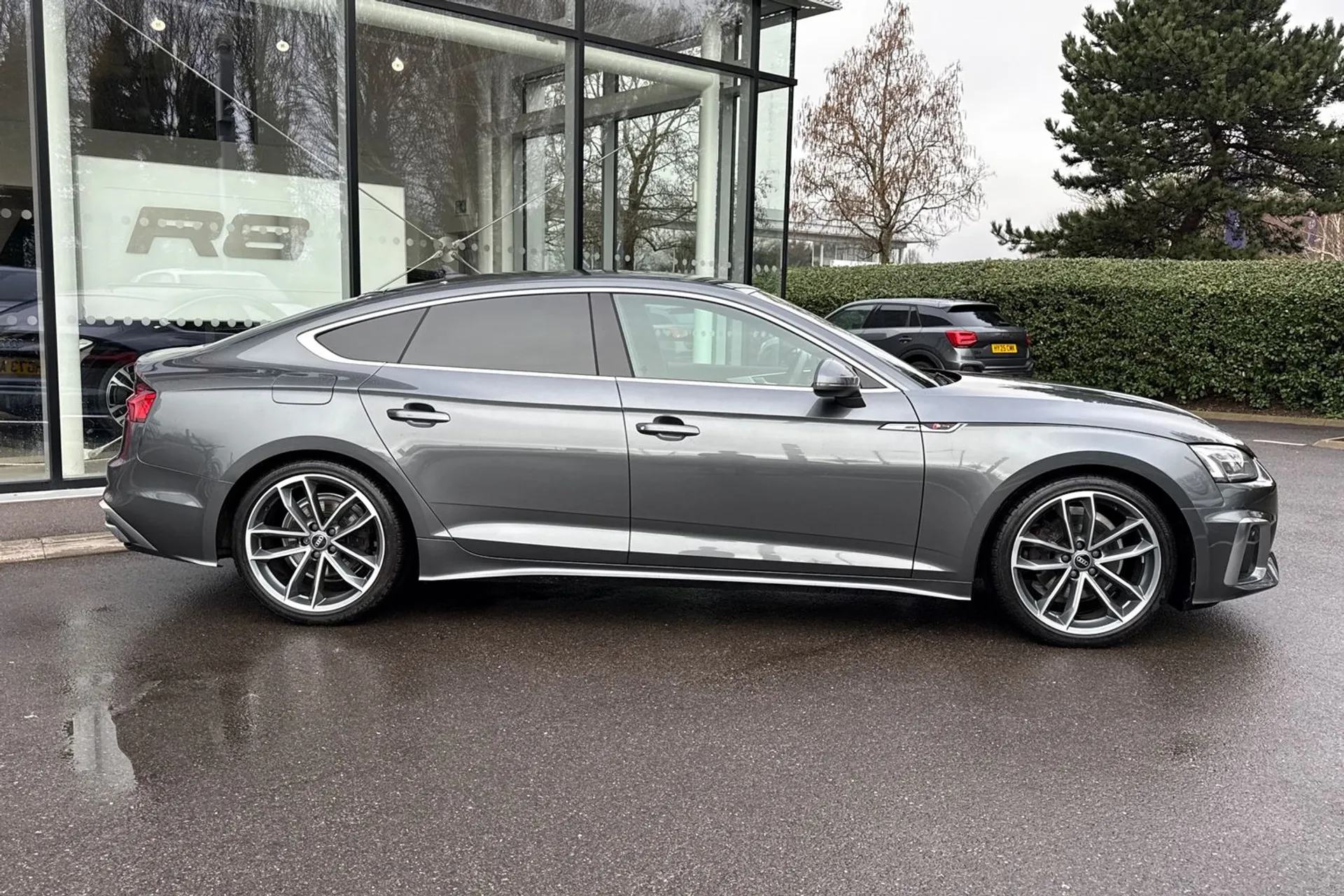 Audi A5 thumbnail image number 2