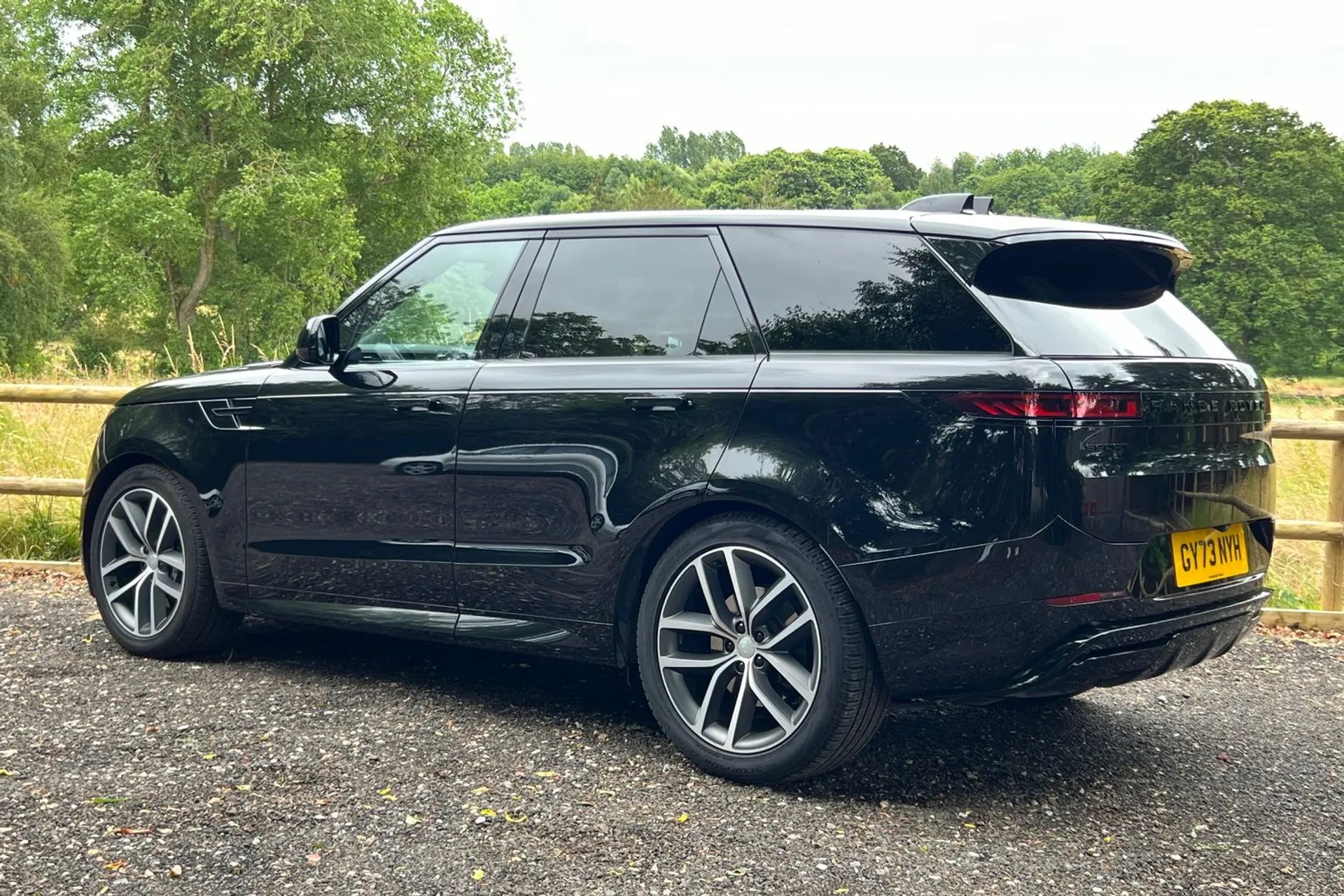 LAND ROVER RANGE ROVER SPORT thumbnail image number 2