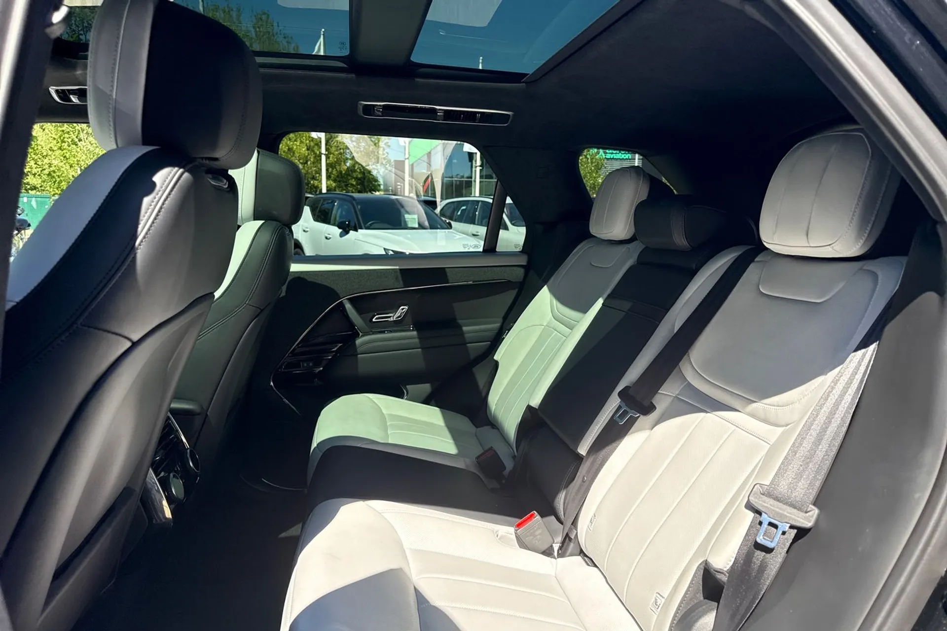 LAND ROVER RANGE ROVER SPORT thumbnail image number 33