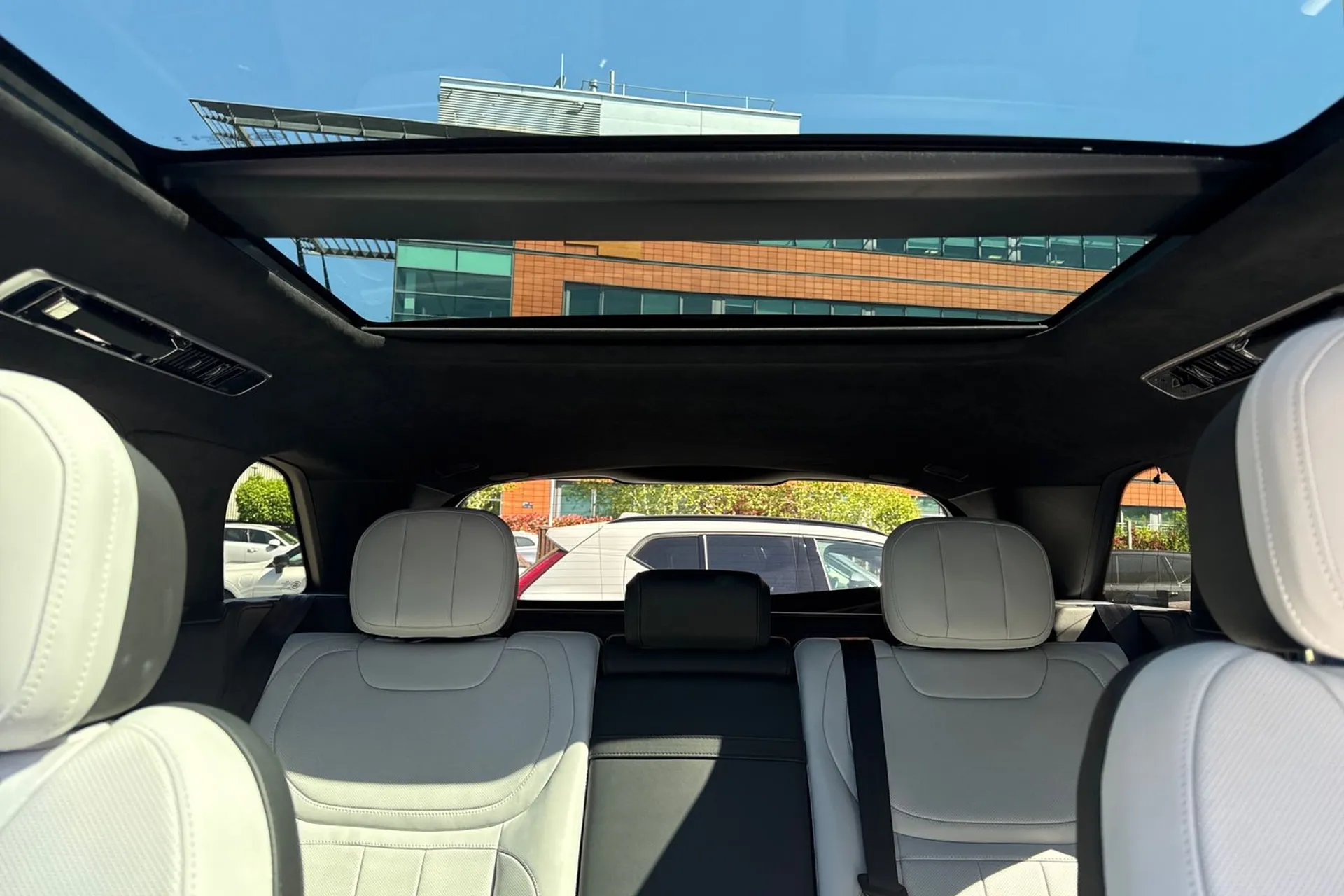 LAND ROVER RANGE ROVER SPORT thumbnail image number 6