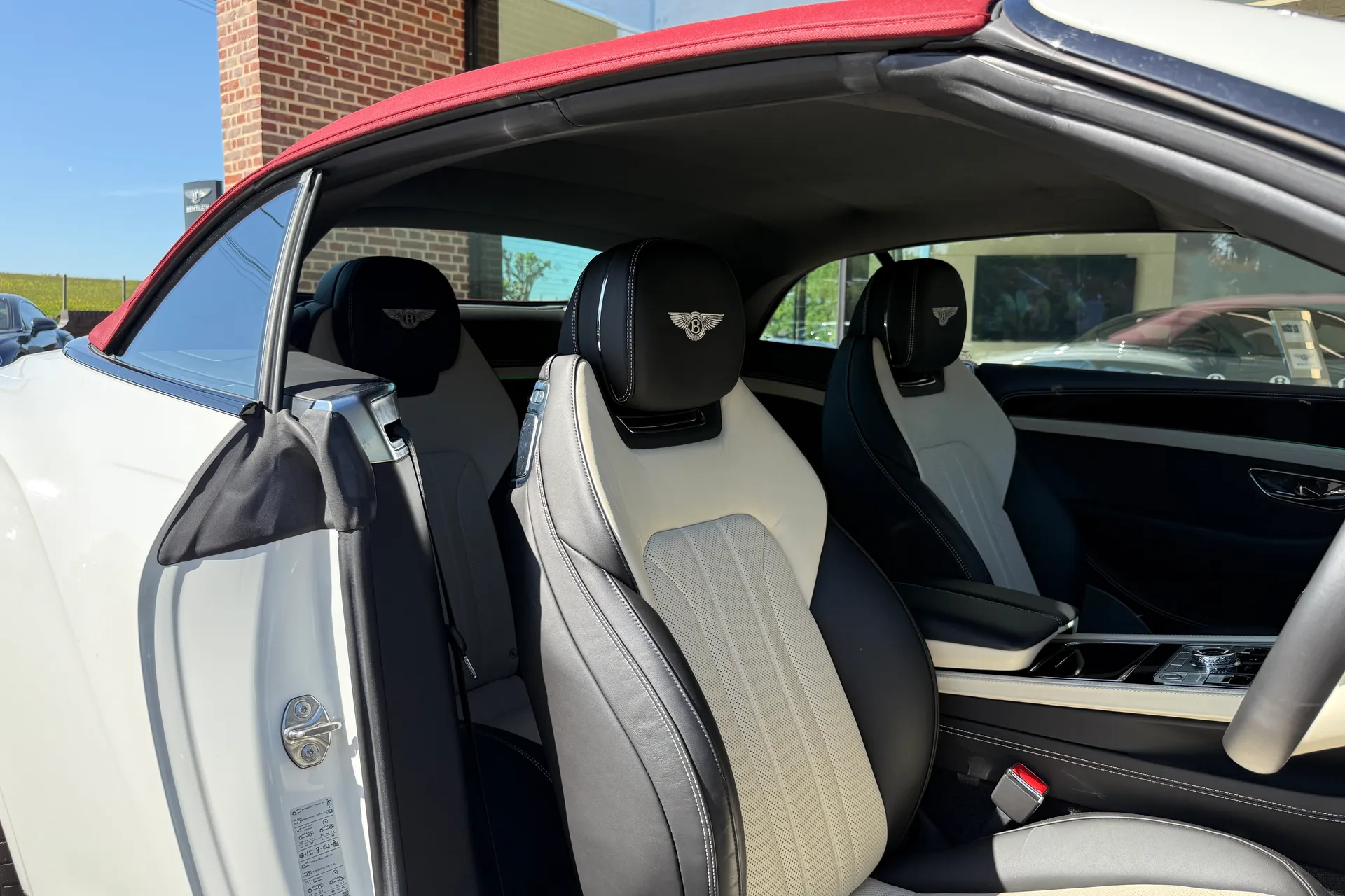 Bentley CONTINENTAL GTC thumbnail image number 5