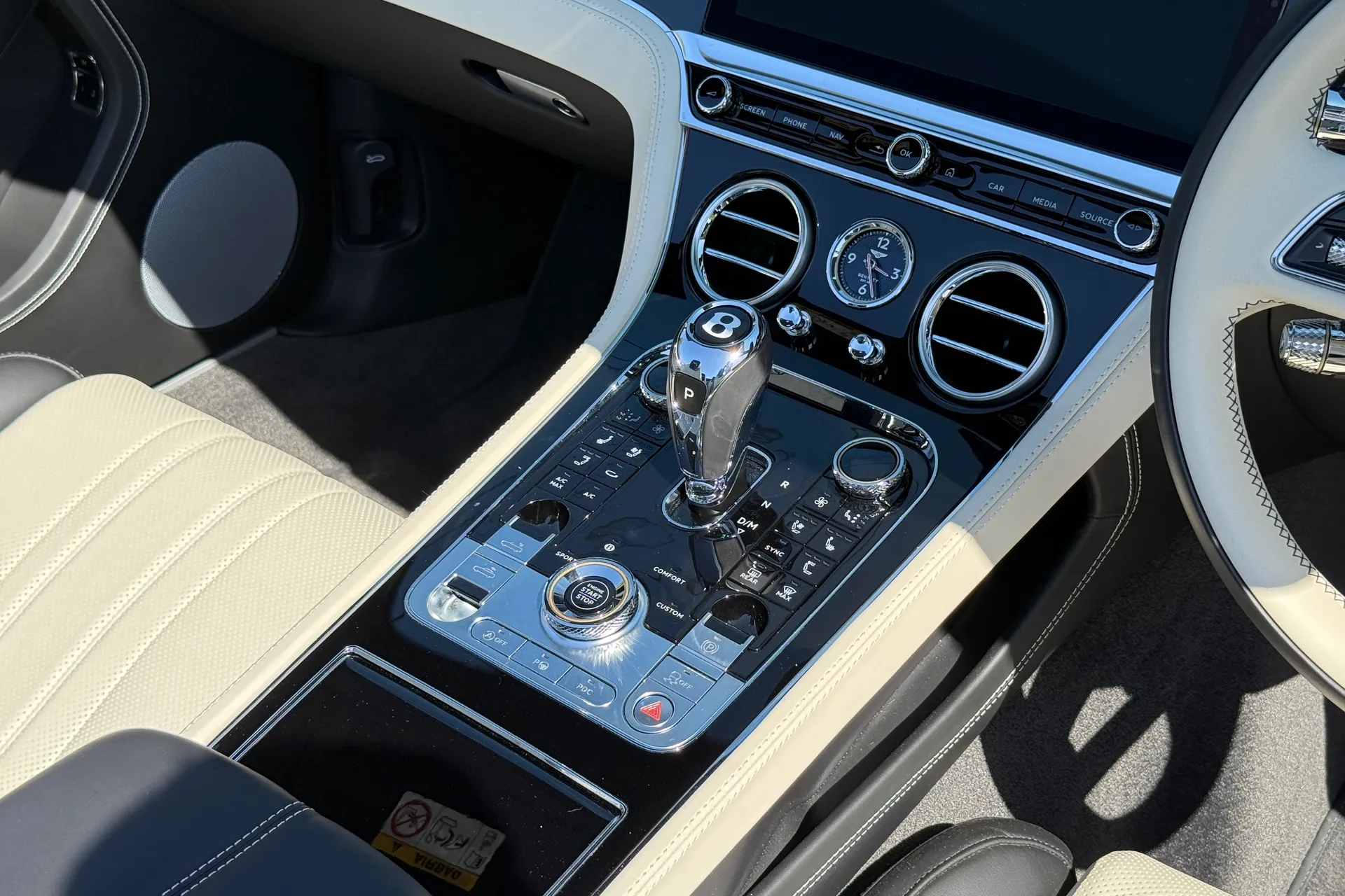 Bentley CONTINENTAL GTC thumbnail image number 20