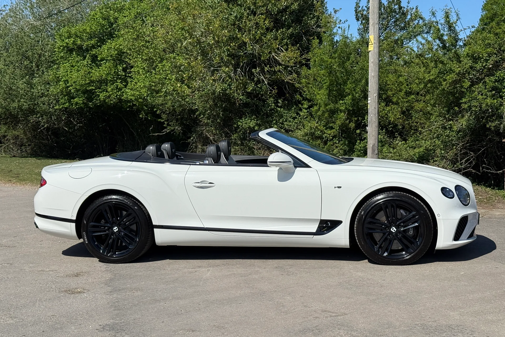 Bentley CONTINENTAL GTC thumbnail image number 18