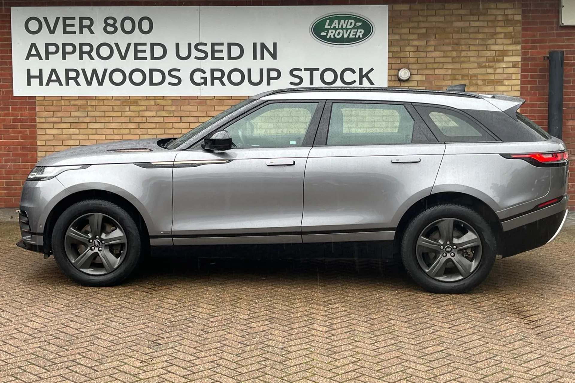 LAND ROVER RANGE ROVER VELAR thumbnail image number 9