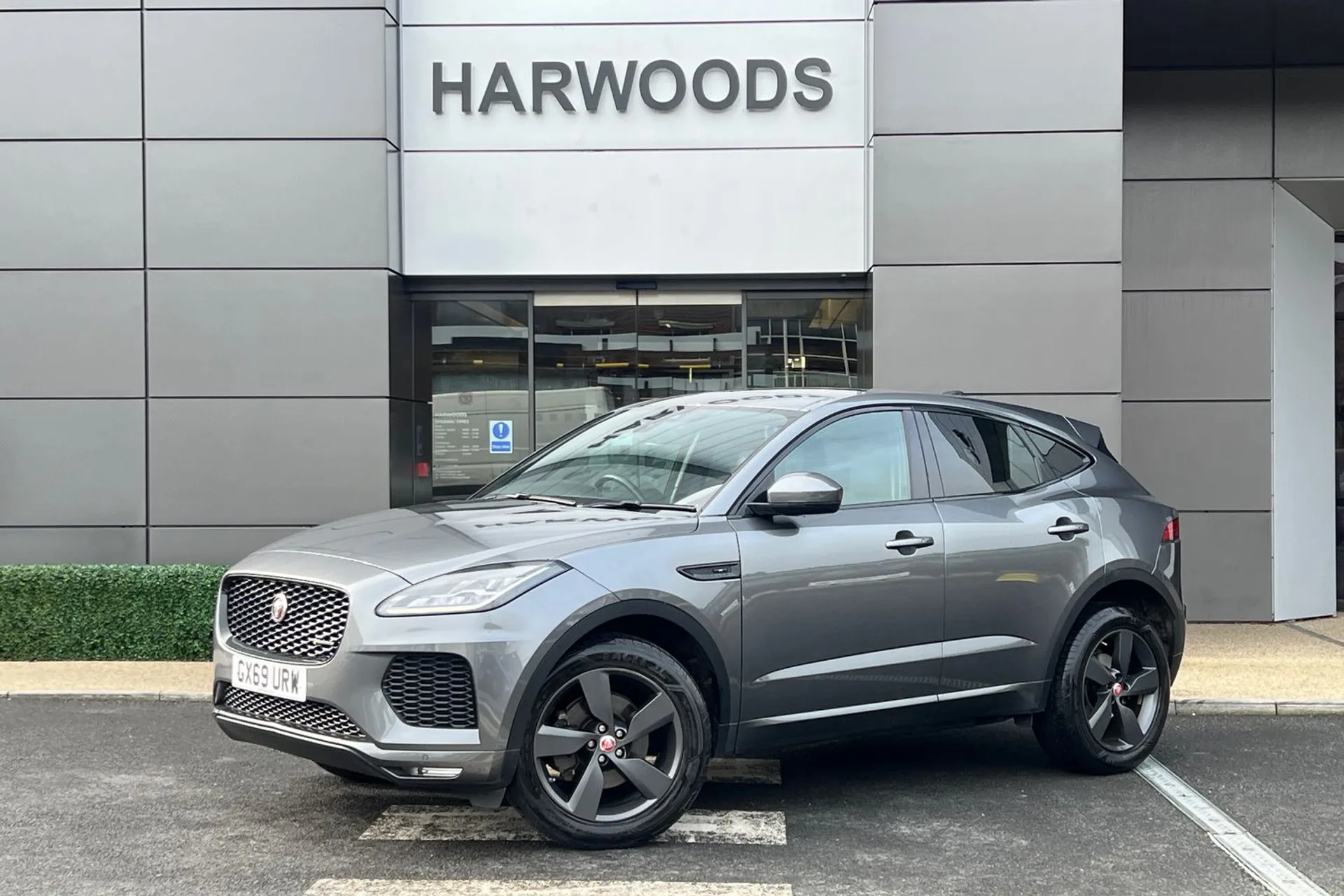 Jaguar E-PACE thumbnail image number 12