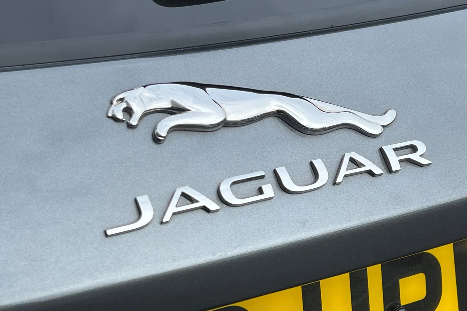 Jaguar E-PACE thumbnail image number 57