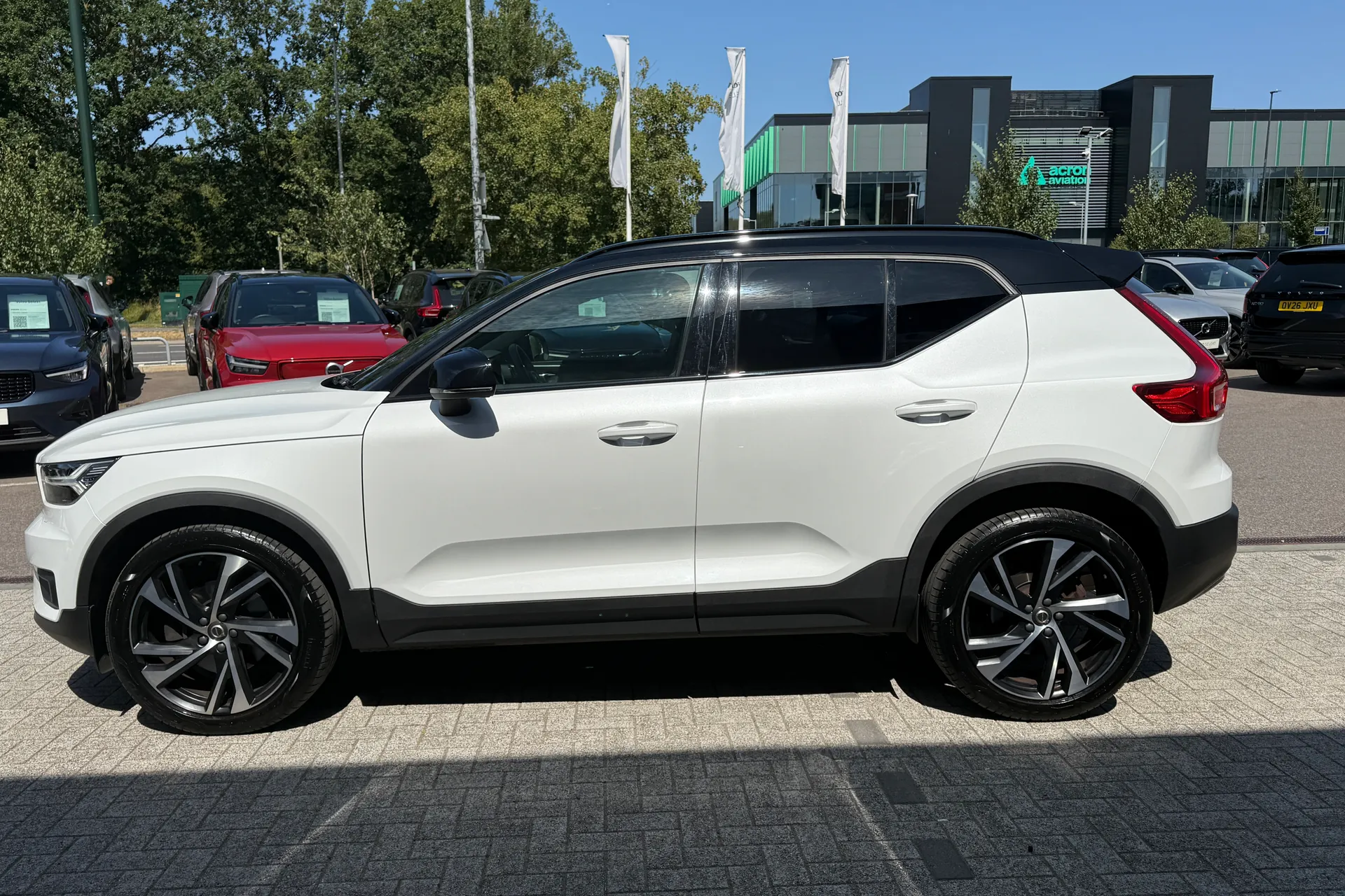 Volvo XC40 thumbnail image number 11