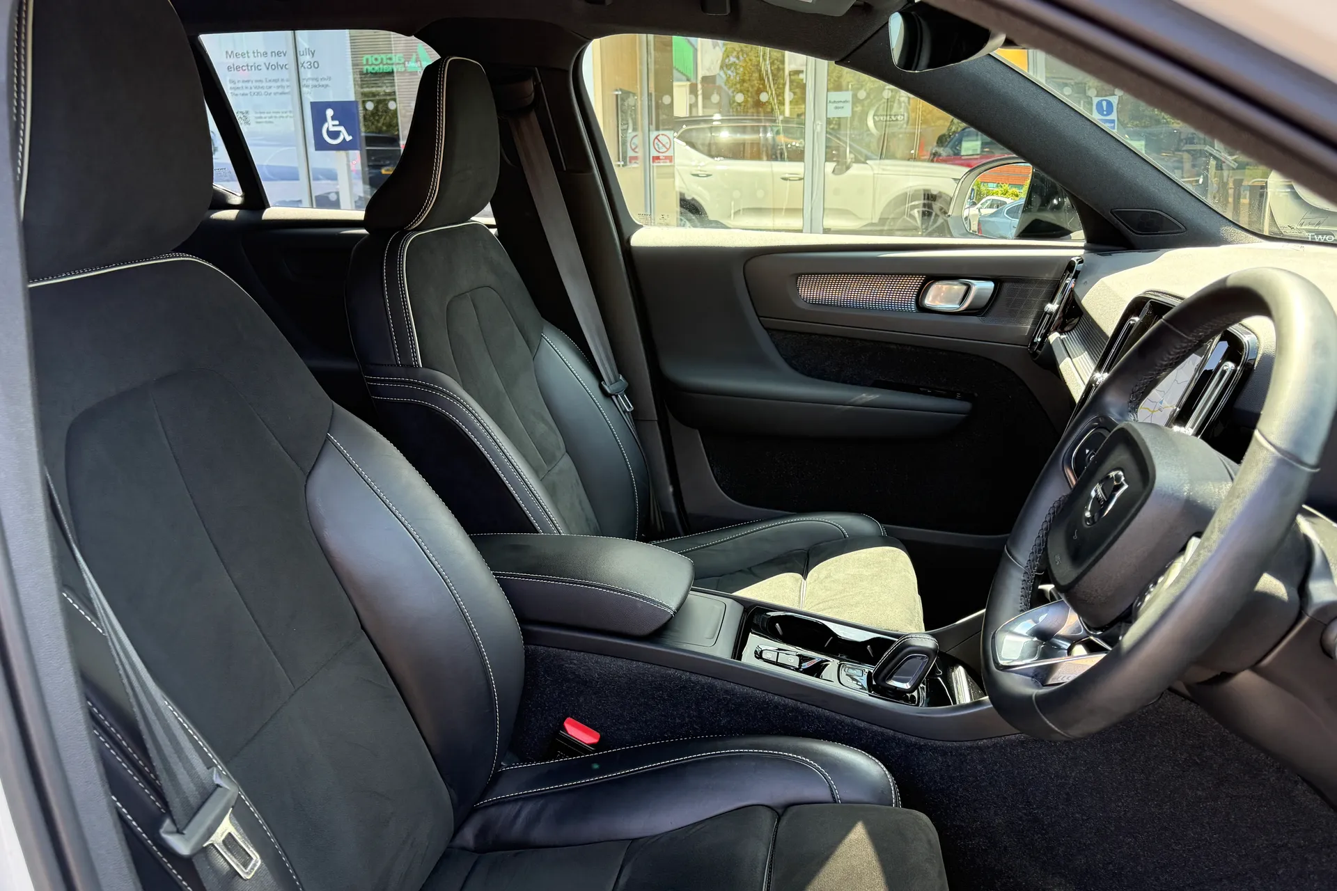 Volvo XC40 thumbnail image number 26