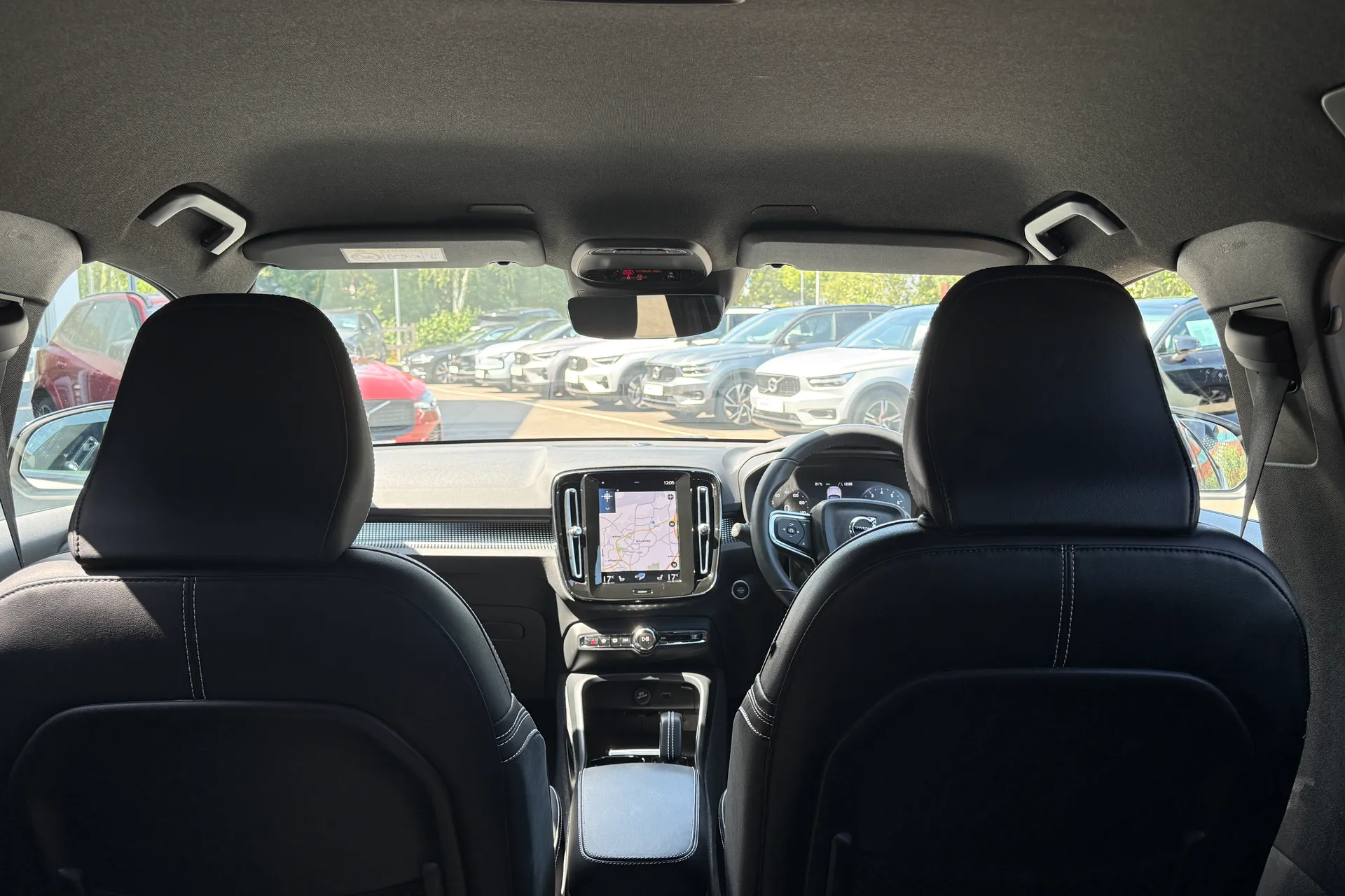 Volvo XC40 thumbnail image number 22