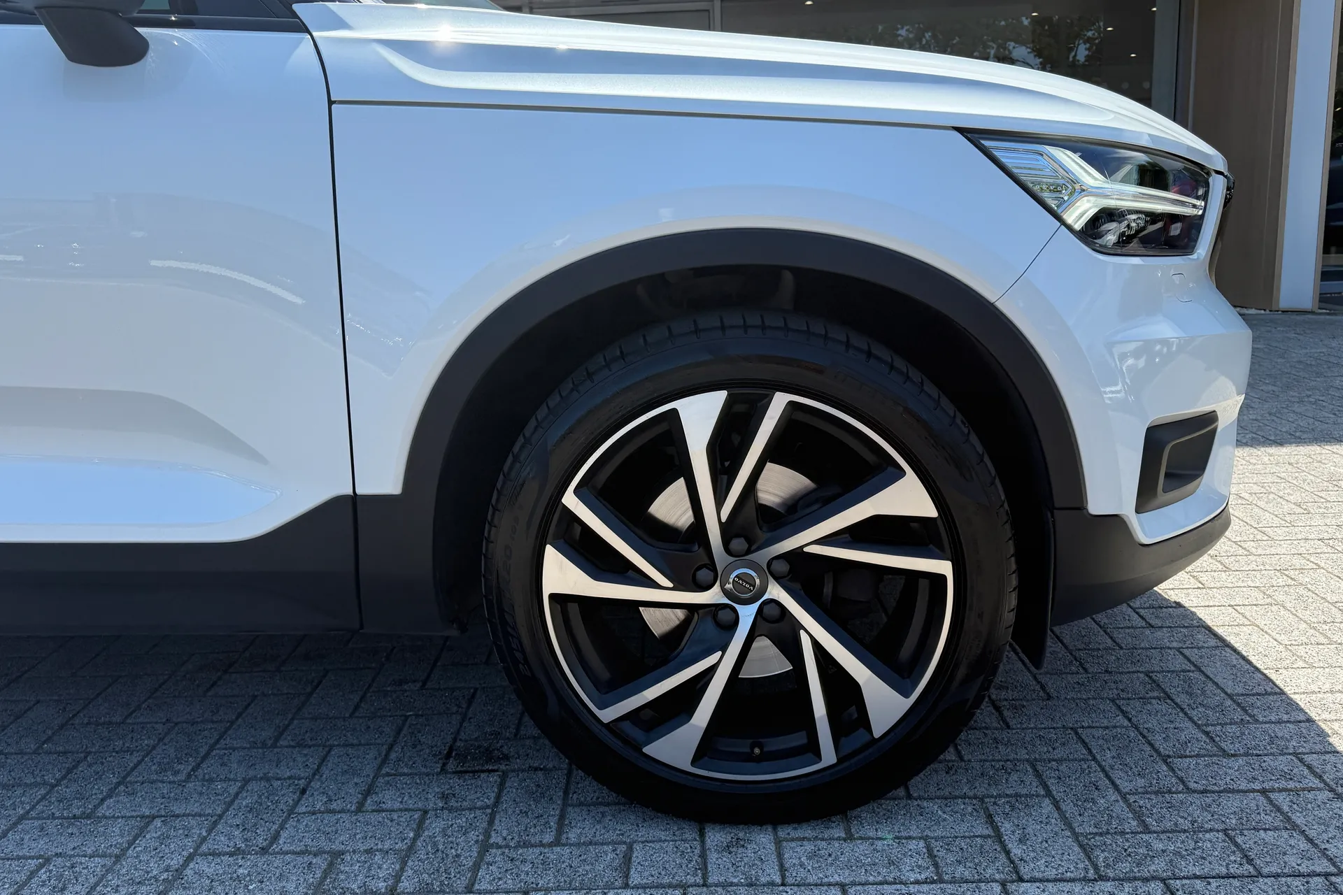 Volvo XC40 thumbnail image number 14