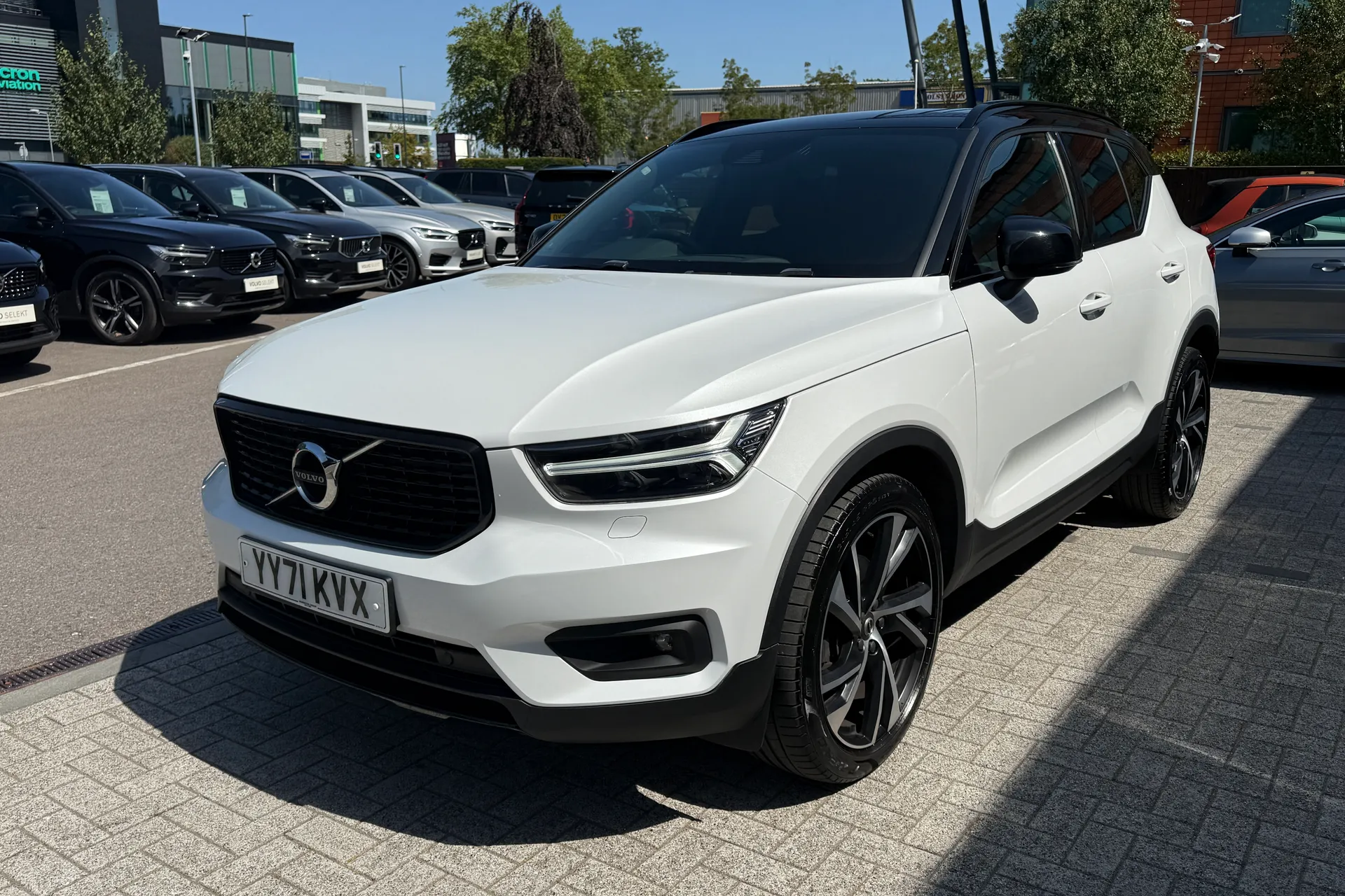 Volvo XC40 thumbnail image number 12