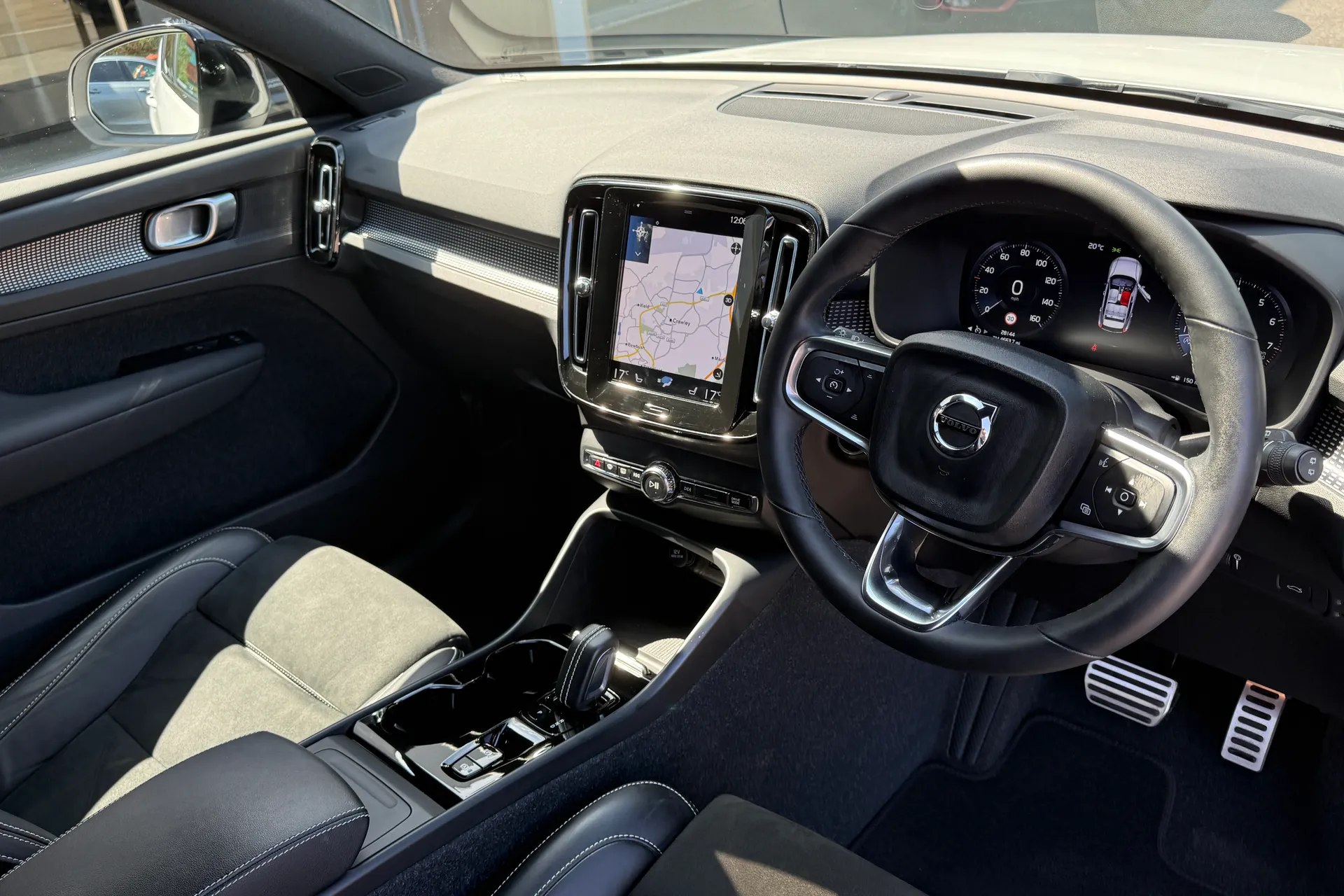 Volvo XC40 thumbnail image number 6