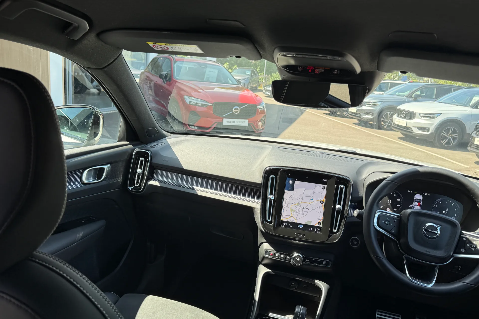 Volvo XC40 thumbnail image number 32
