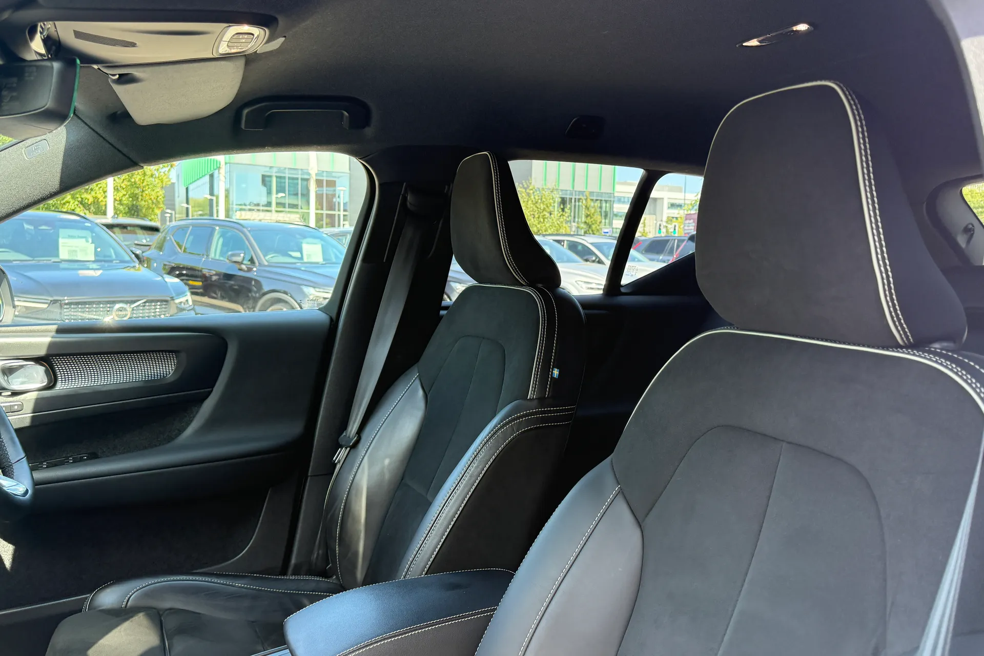 Volvo XC40 thumbnail image number 28