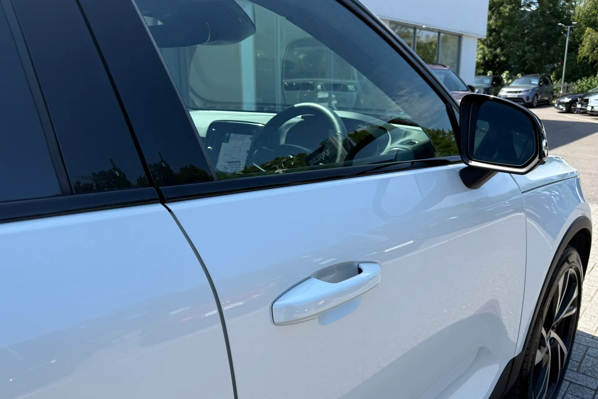 Volvo XC40 thumbnail image number 15