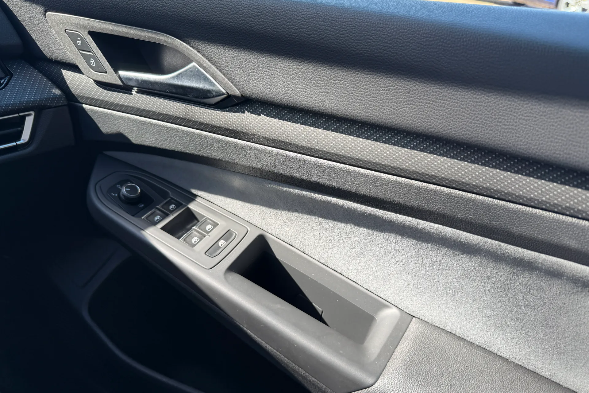 VOLKSWAGEN GOLF thumbnail image number 18