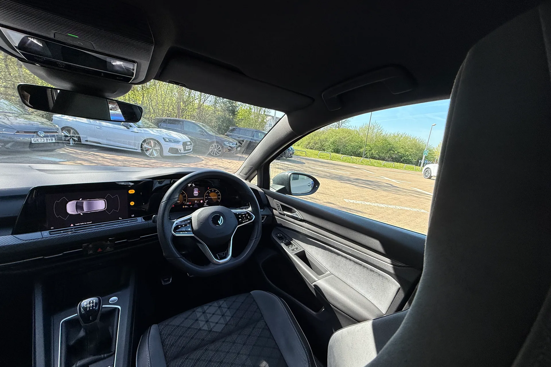 VOLKSWAGEN GOLF thumbnail image number 35